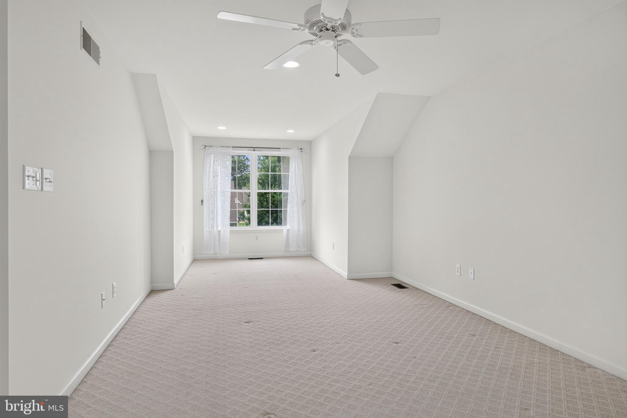 CROSSINGS AT CHRIS - Residential