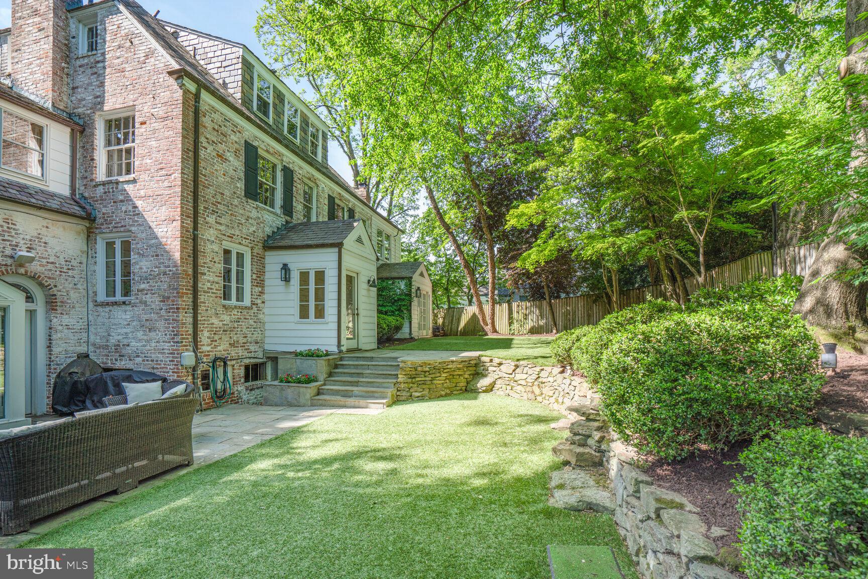 WESLEY HEIGHTS - Residential