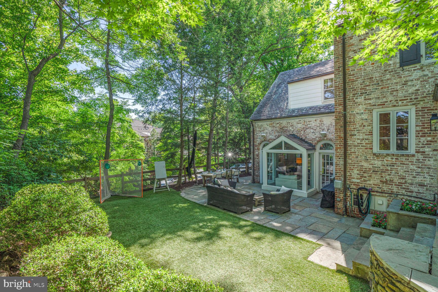WESLEY HEIGHTS - Residential