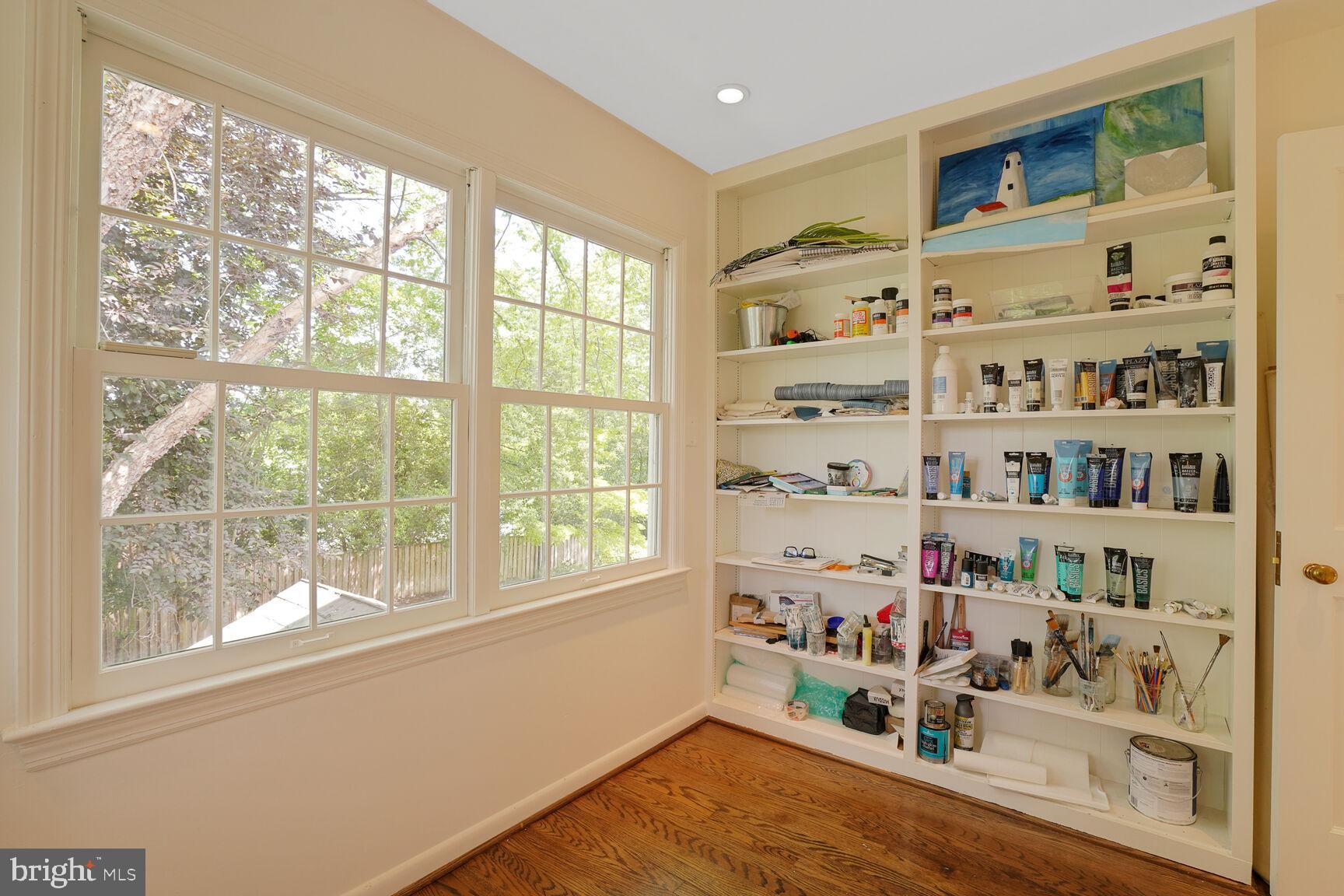 WESLEY HEIGHTS - Residential