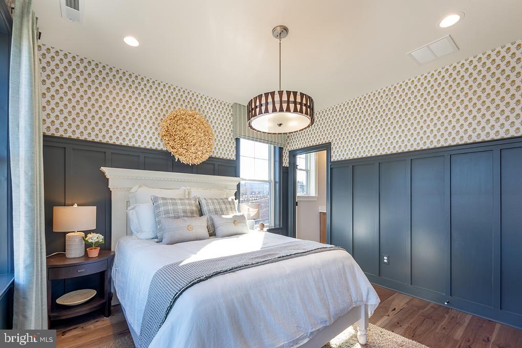 NEWTOWN WALK AT ELLIS PRESERVE - Residential