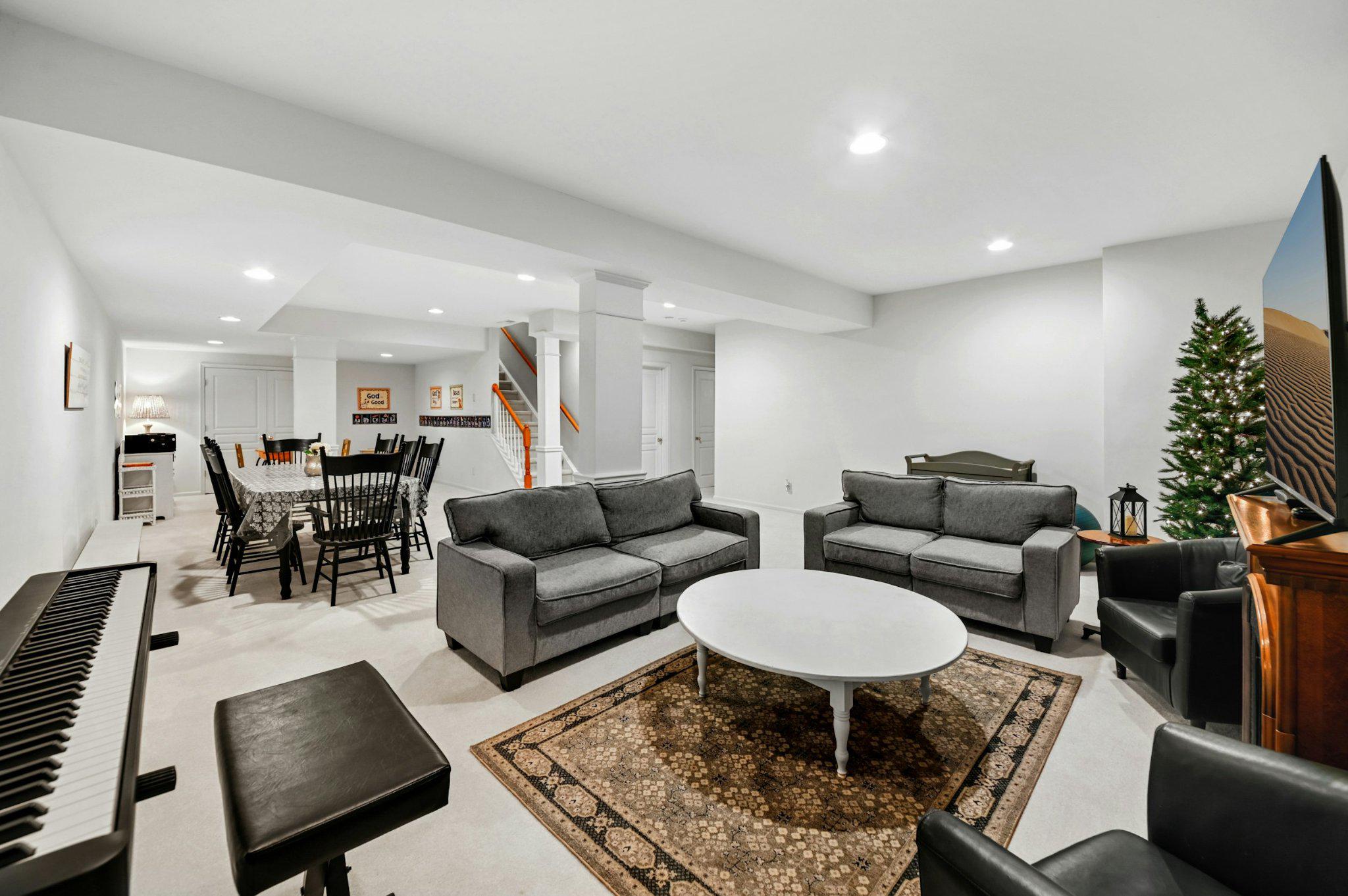 DOYLESTOWN STATION - Residential
