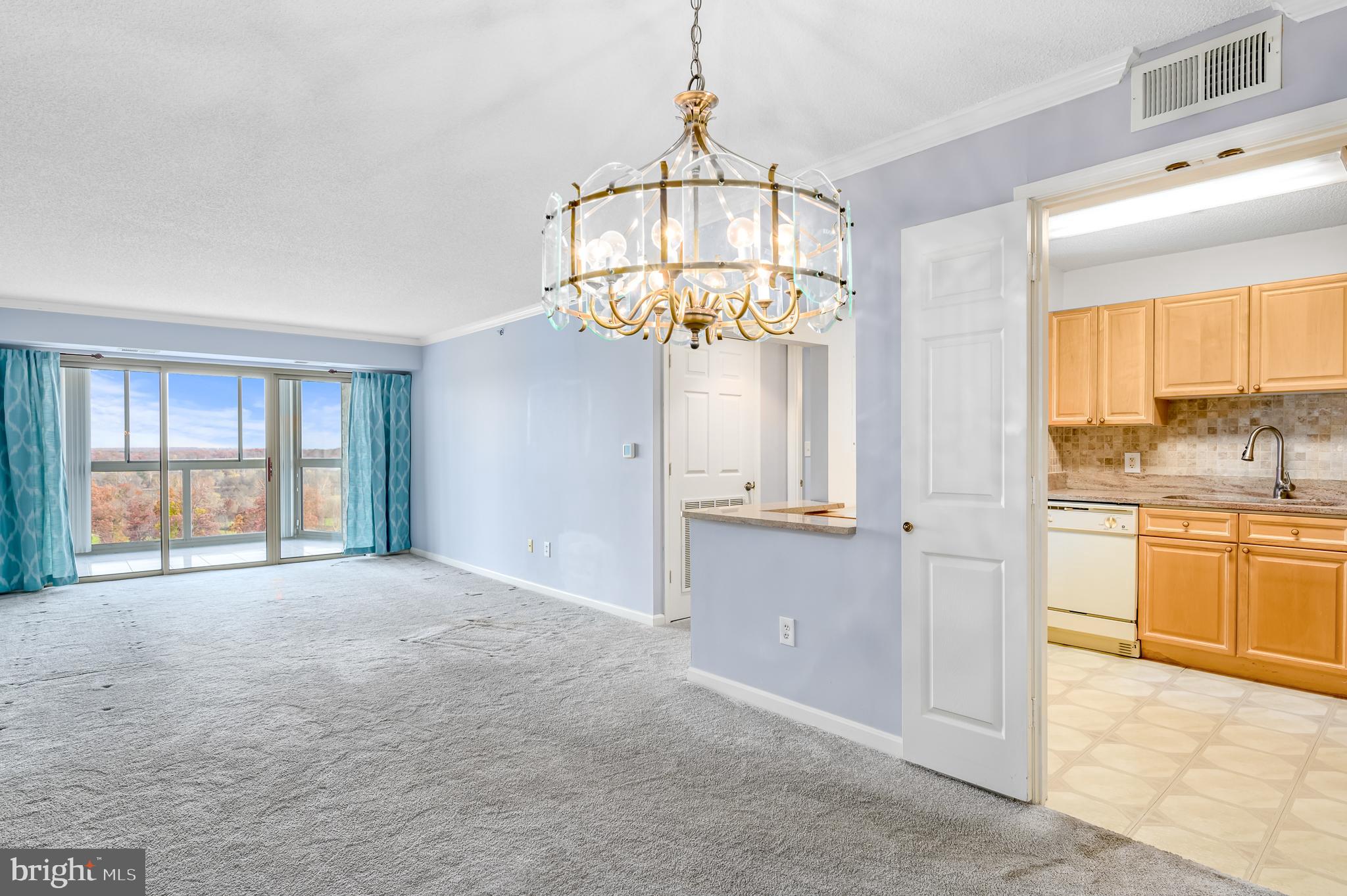 LANSDOWNE WOODS - Residential