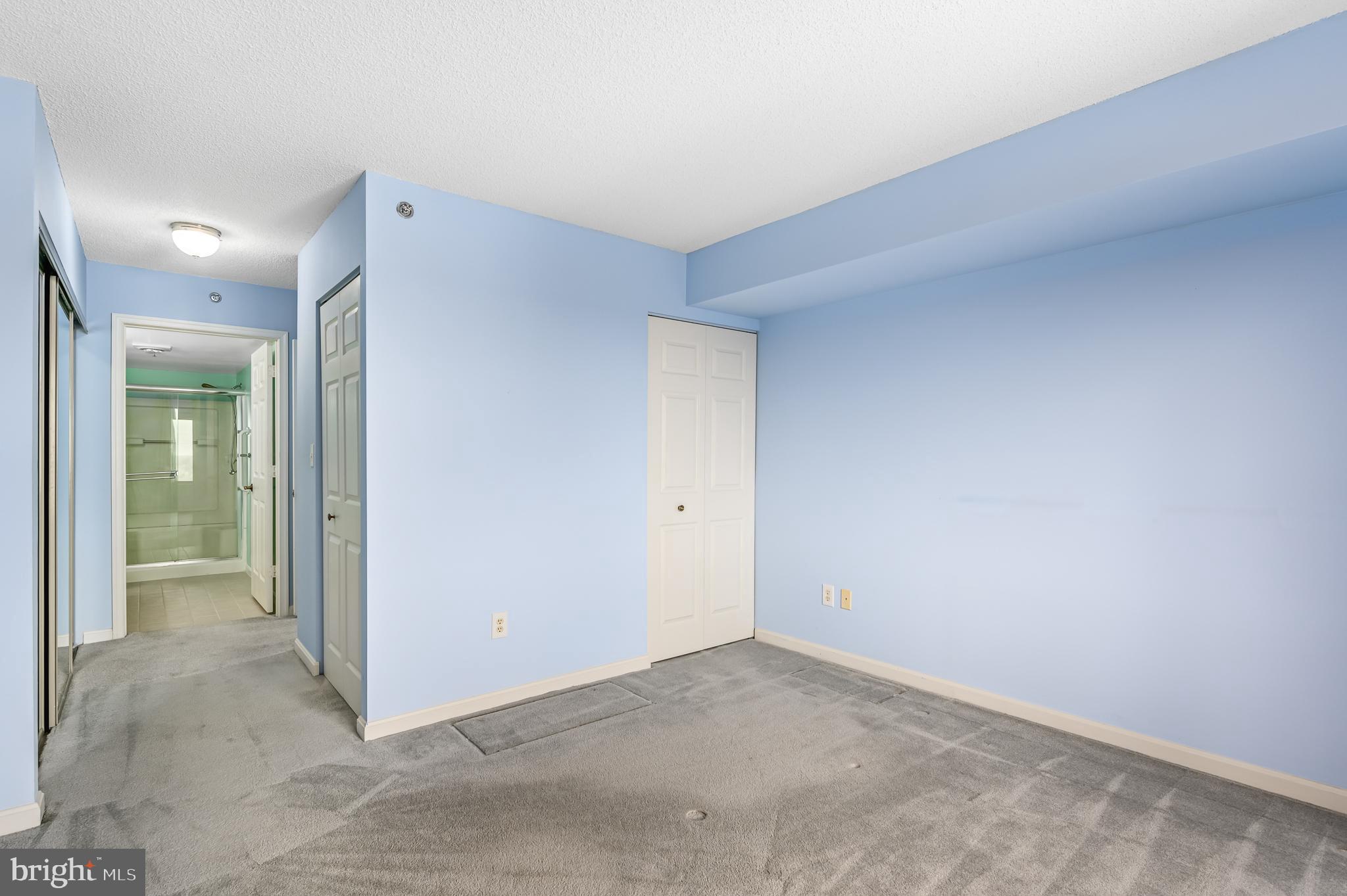 LANSDOWNE WOODS - Residential