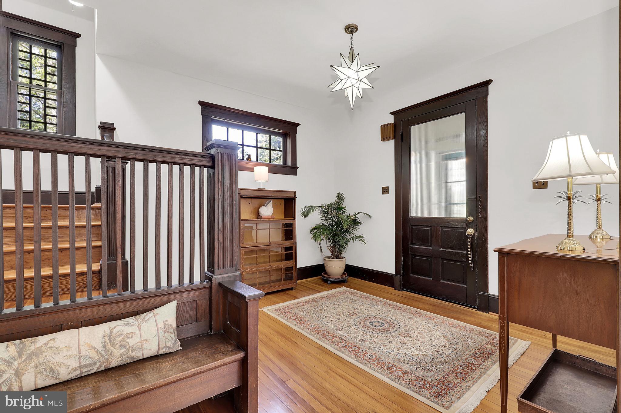 KENSINGTON - Residential
