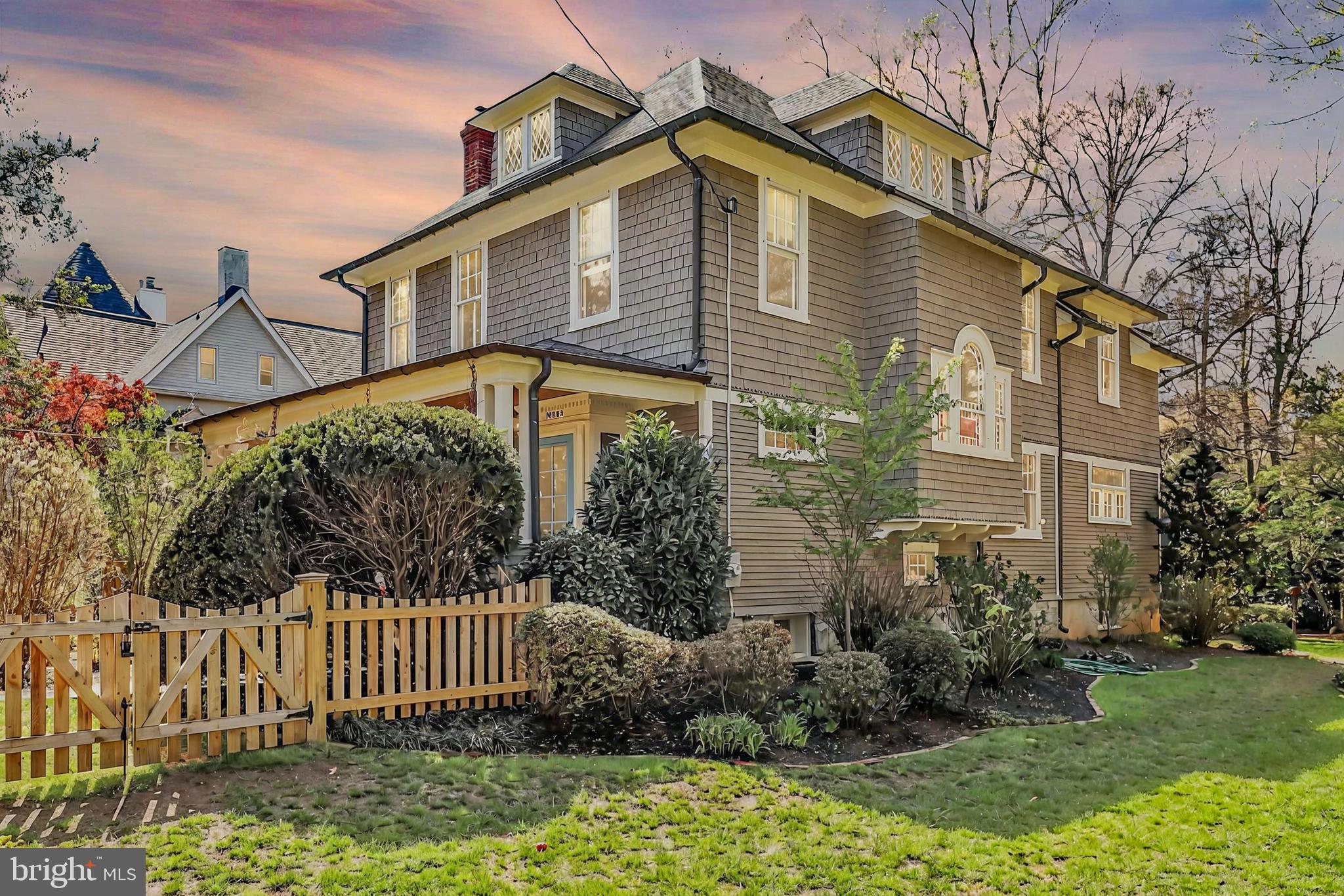 KENSINGTON - Residential