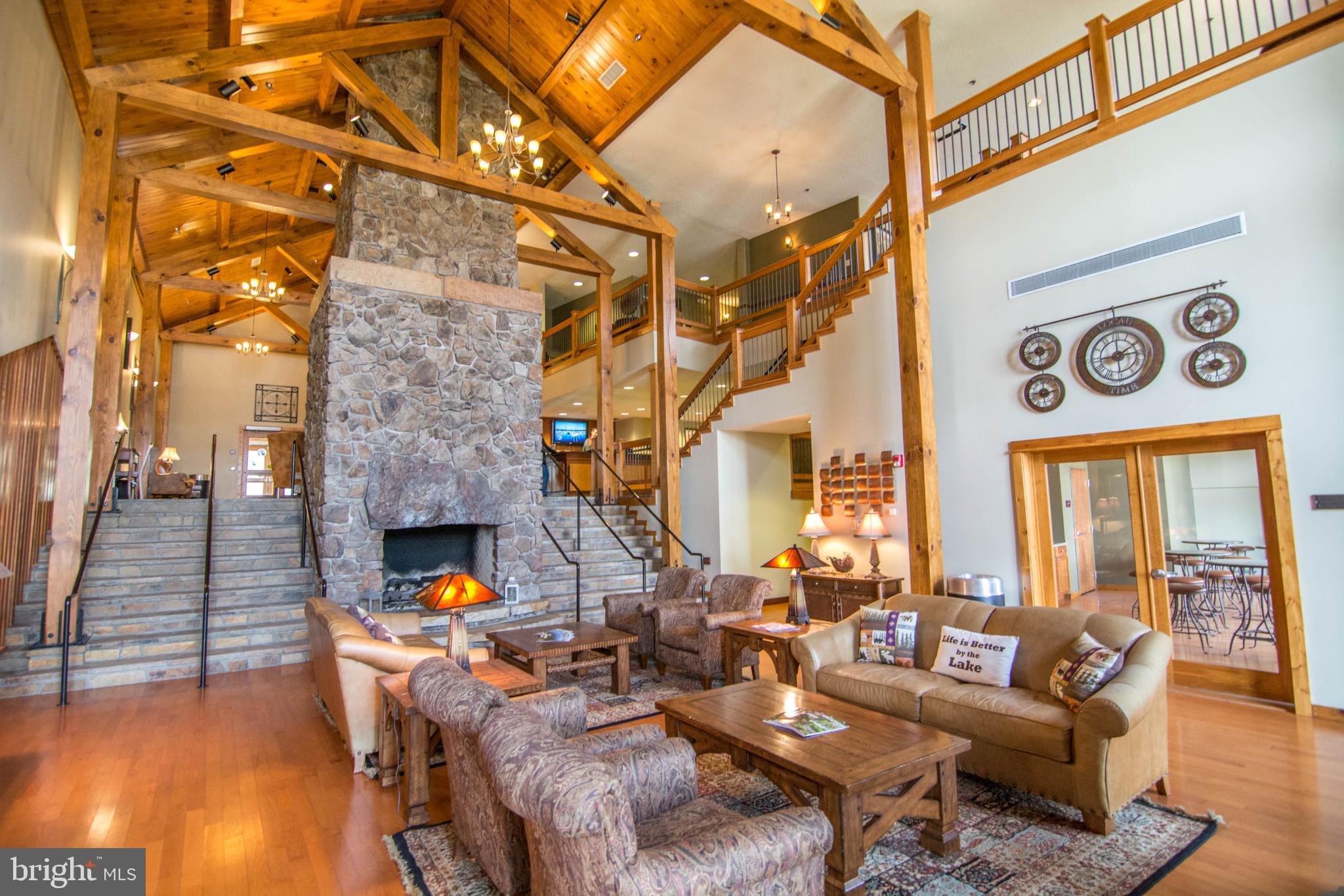 SILVER TREE SUITES - Residential