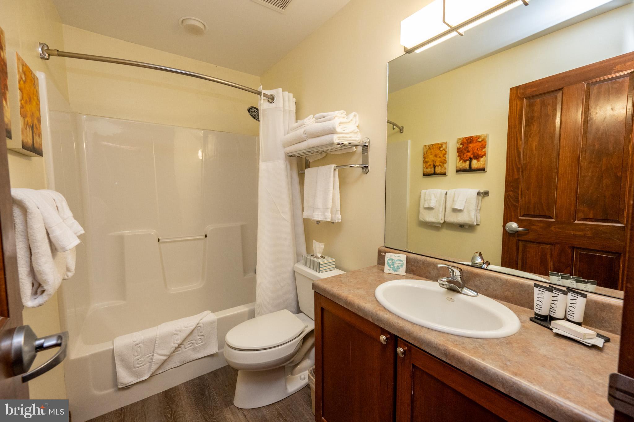 SILVER TREE SUITES - Residential