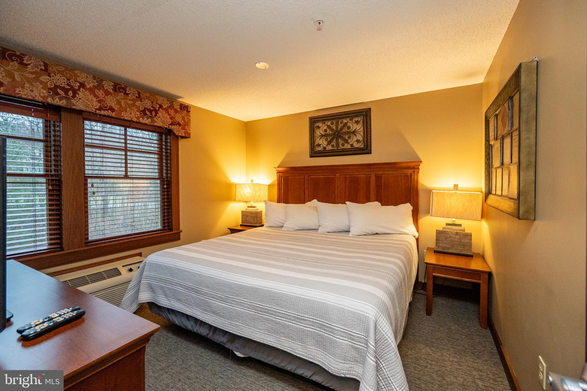 SILVER TREE SUITES - Residential