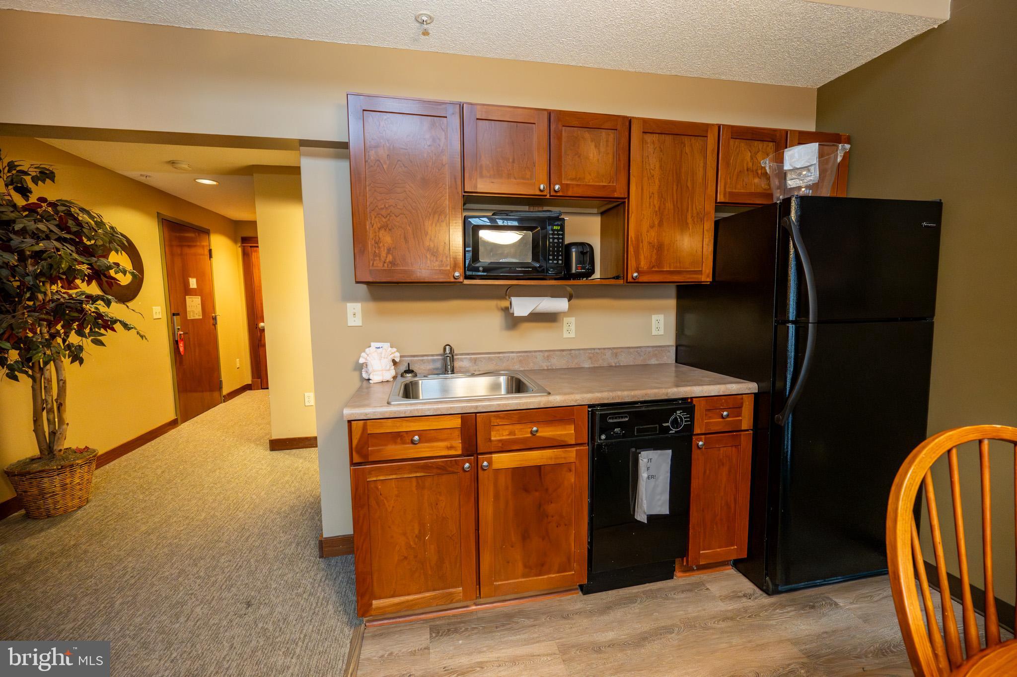 SILVER TREE SUITES - Residential