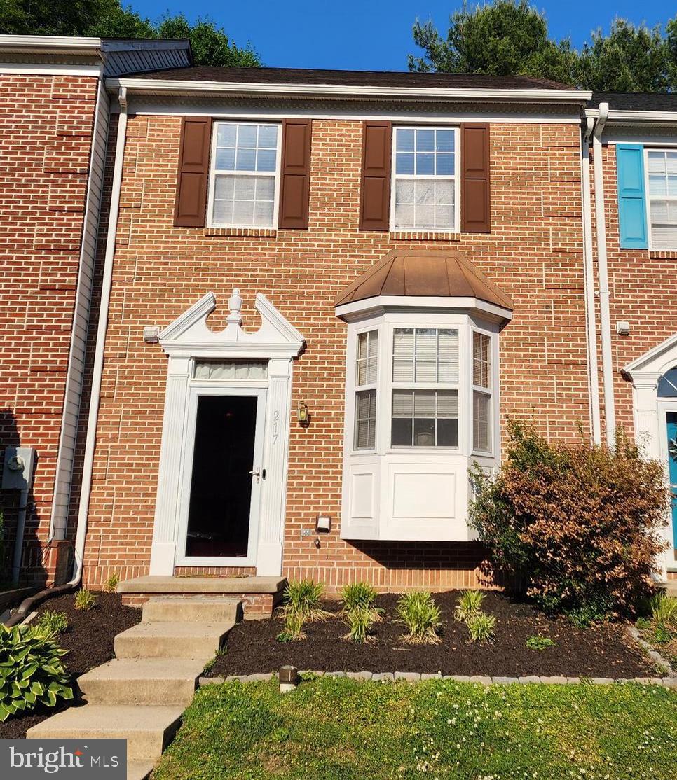 Agents bring your picky buyers. This home has been very well maintained. A former model home that offers a 2 level bump out that adds even more space to an already large townhome. This 4 bedroom 3.5 bath home offers beautiful hardwood floors that were added to the main level and stairs leading to the upper level. The kitchen has custom backsplash and granite countertops as well as a morning room/sunroom right off of the kitchen with tons of morning light. The upper level boast of 3 bedrooms including a primary bath in the primary bedroom. The lower level has tons of entertainment space with a gas fireplace and offers lower level guest bedroom and a full bath. It also features a walk up to a rear yard that is overlooked by a nice size deck. Just a few upgrades that include a recently replaced roof, furnace and water heater makes this home almost maintenance free to the new buyer. So make your appointment now the sellers are motivated and ready to welcome the new owners.
