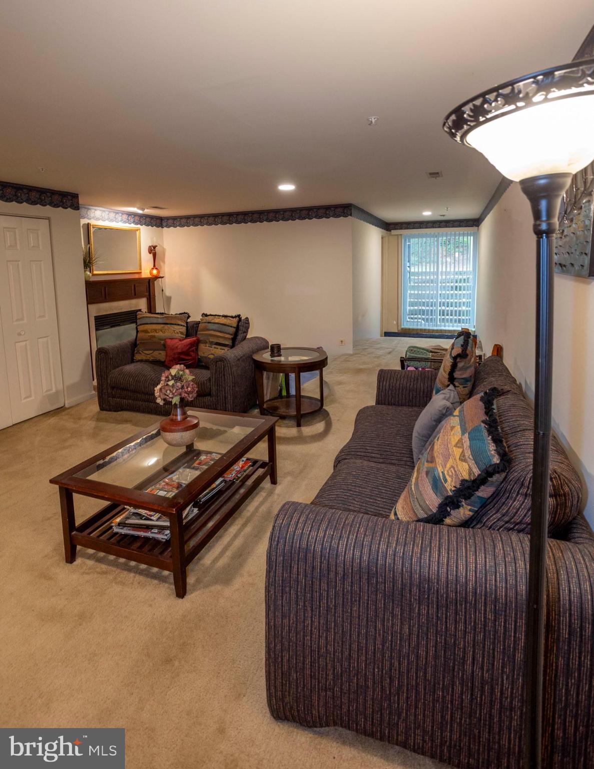 CONSTANT FRIENDSHIP - Residential