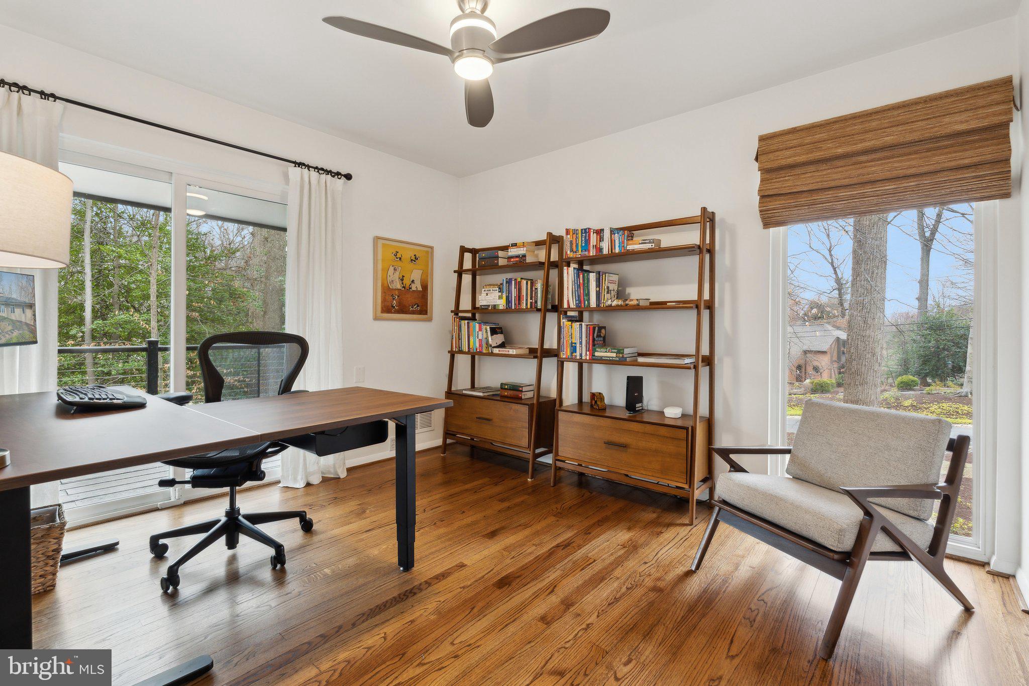 MANOR PARK - Residential