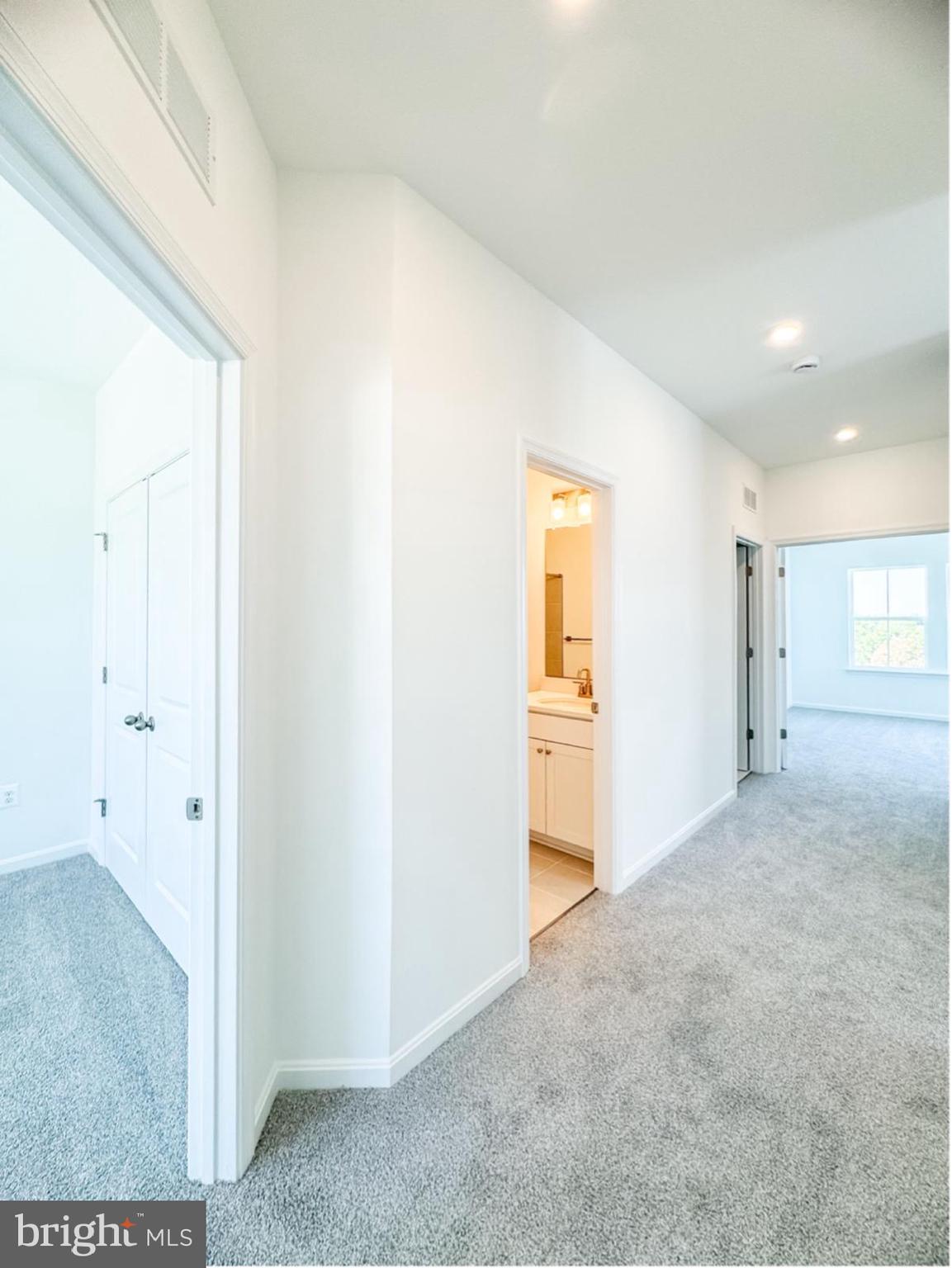 MIDDLETOWN RESERVE - Residential
