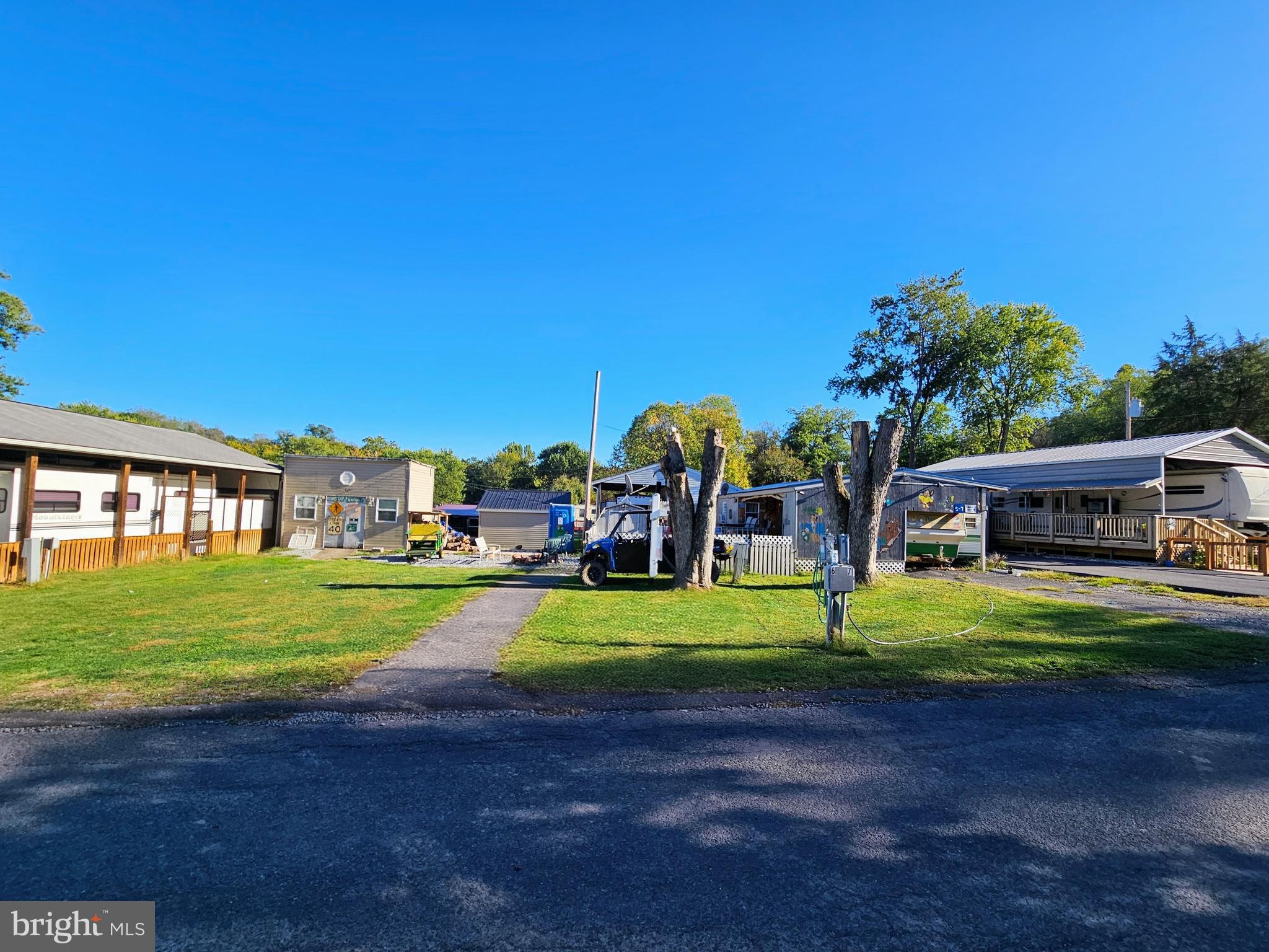 RIVER BEND - Land