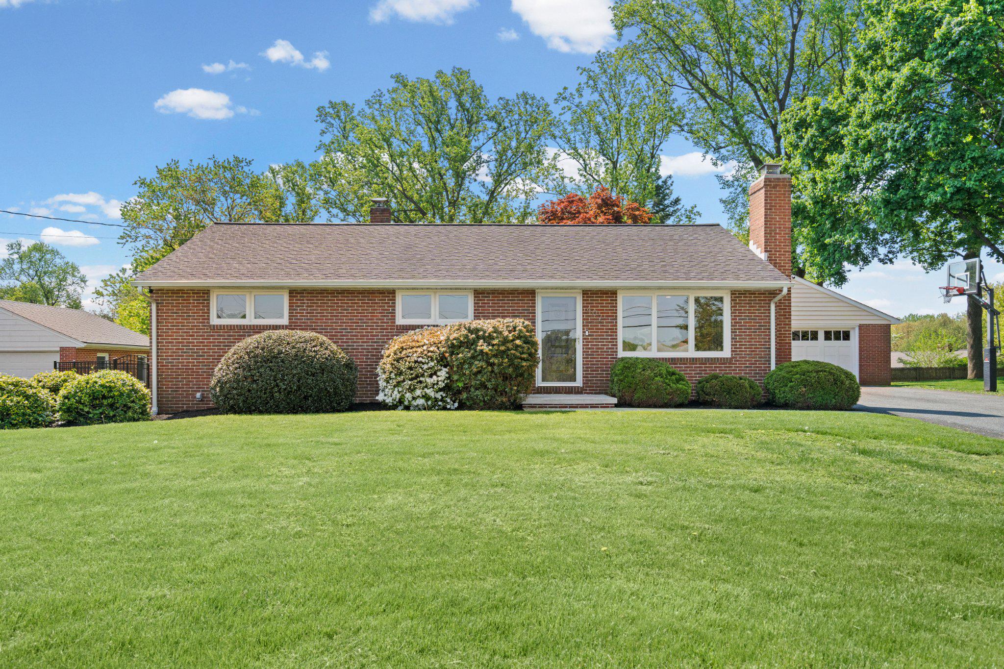 VALLEY VIEW - Residential
