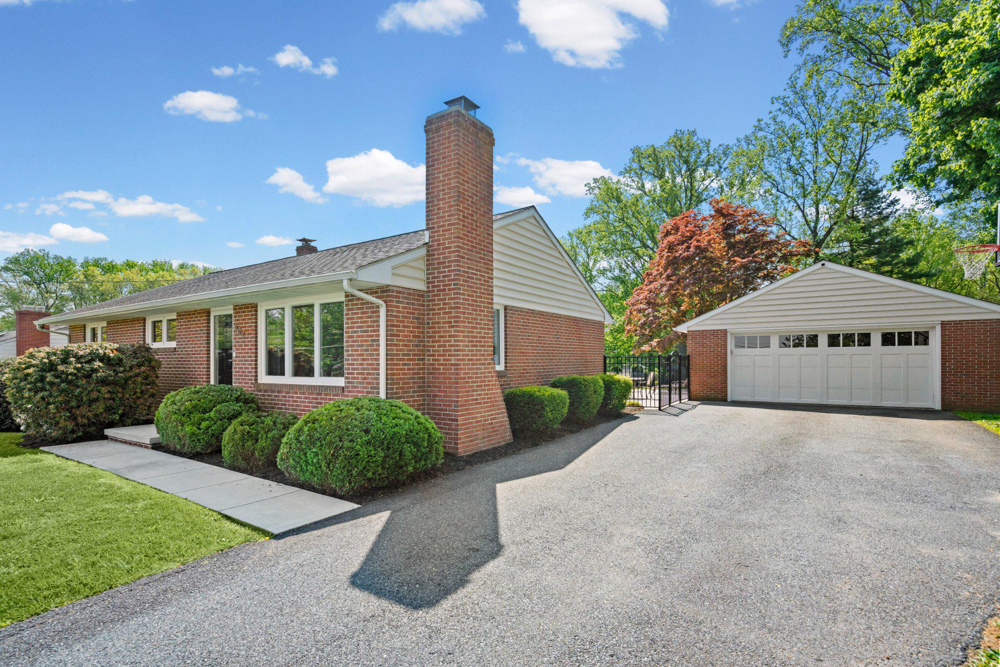 VALLEY VIEW - Residential
