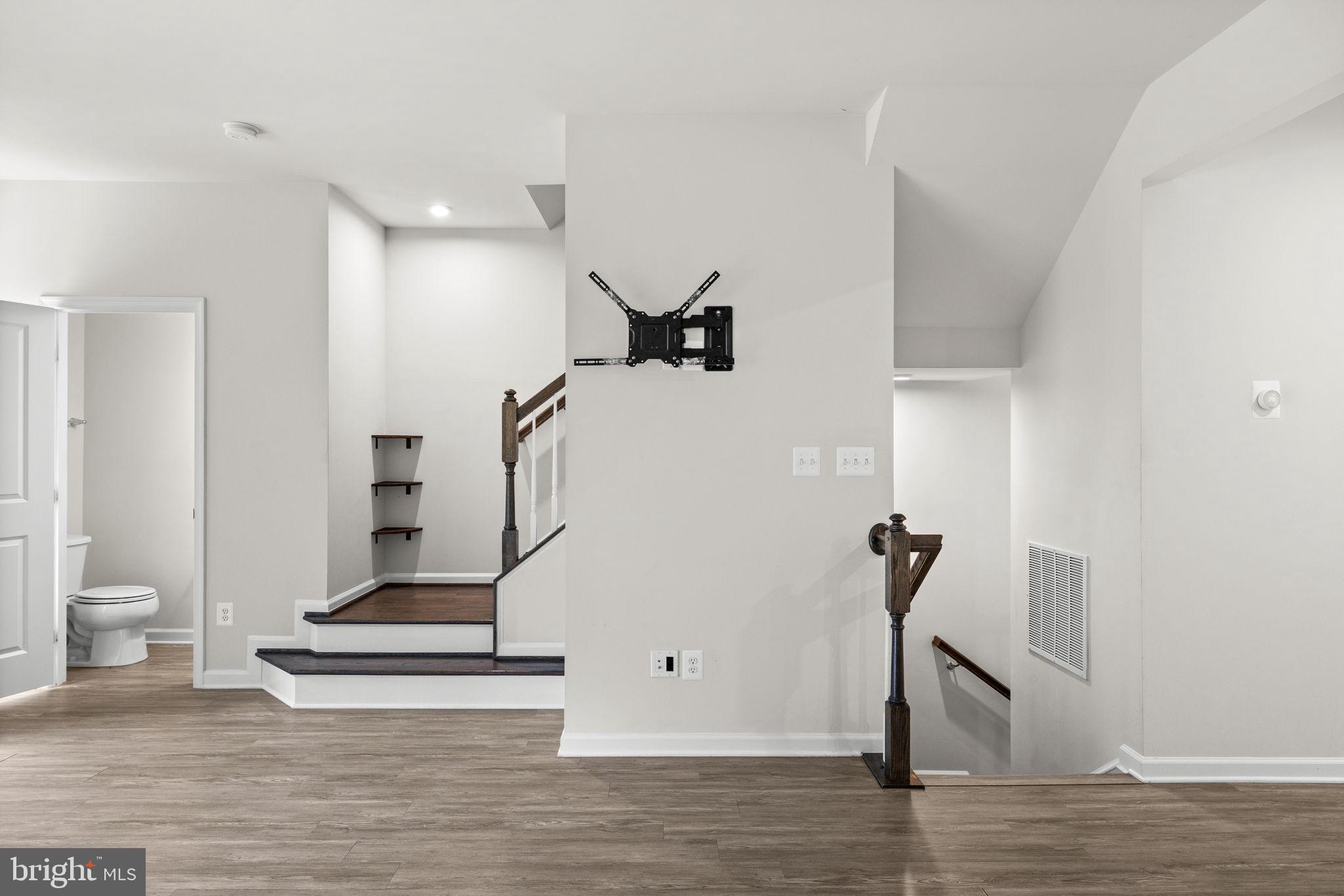 BELLS HILL TERRACE - Residential