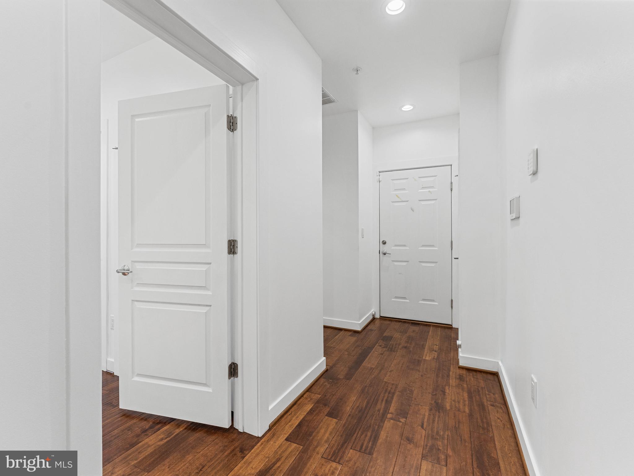 DICKINSON NARROWS - Residential