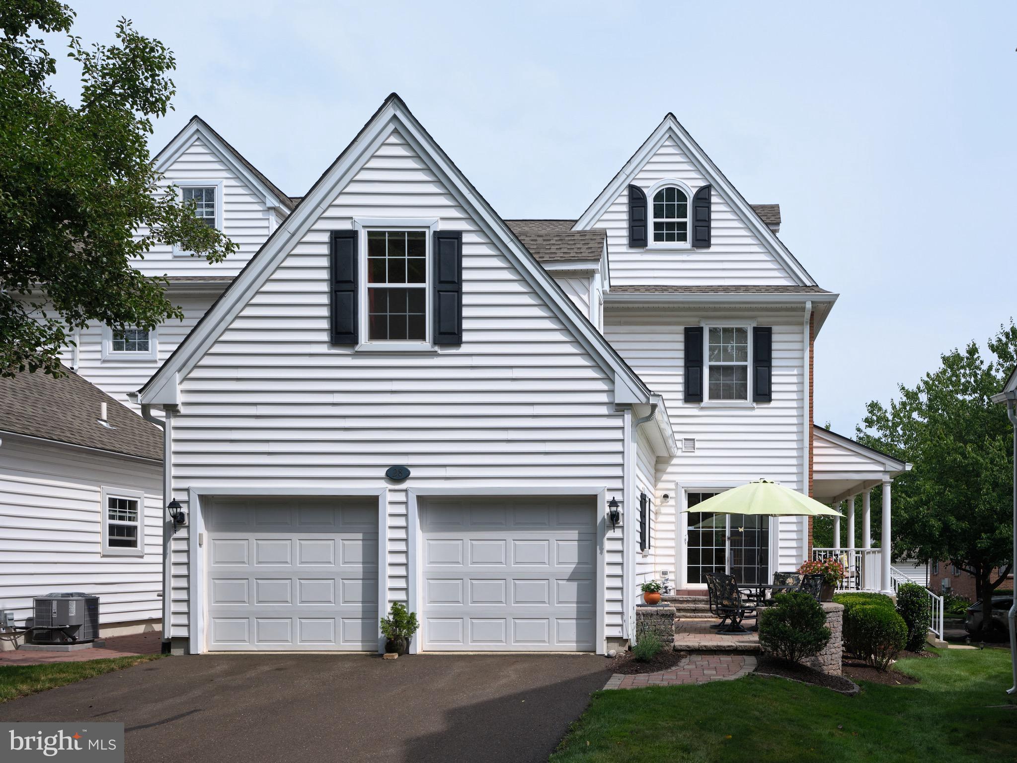 LANTERN HILL - Residential