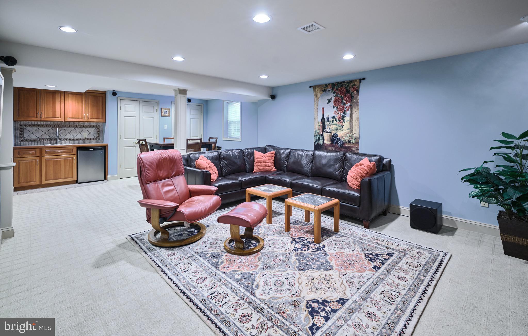 LANTERN HILL - Residential