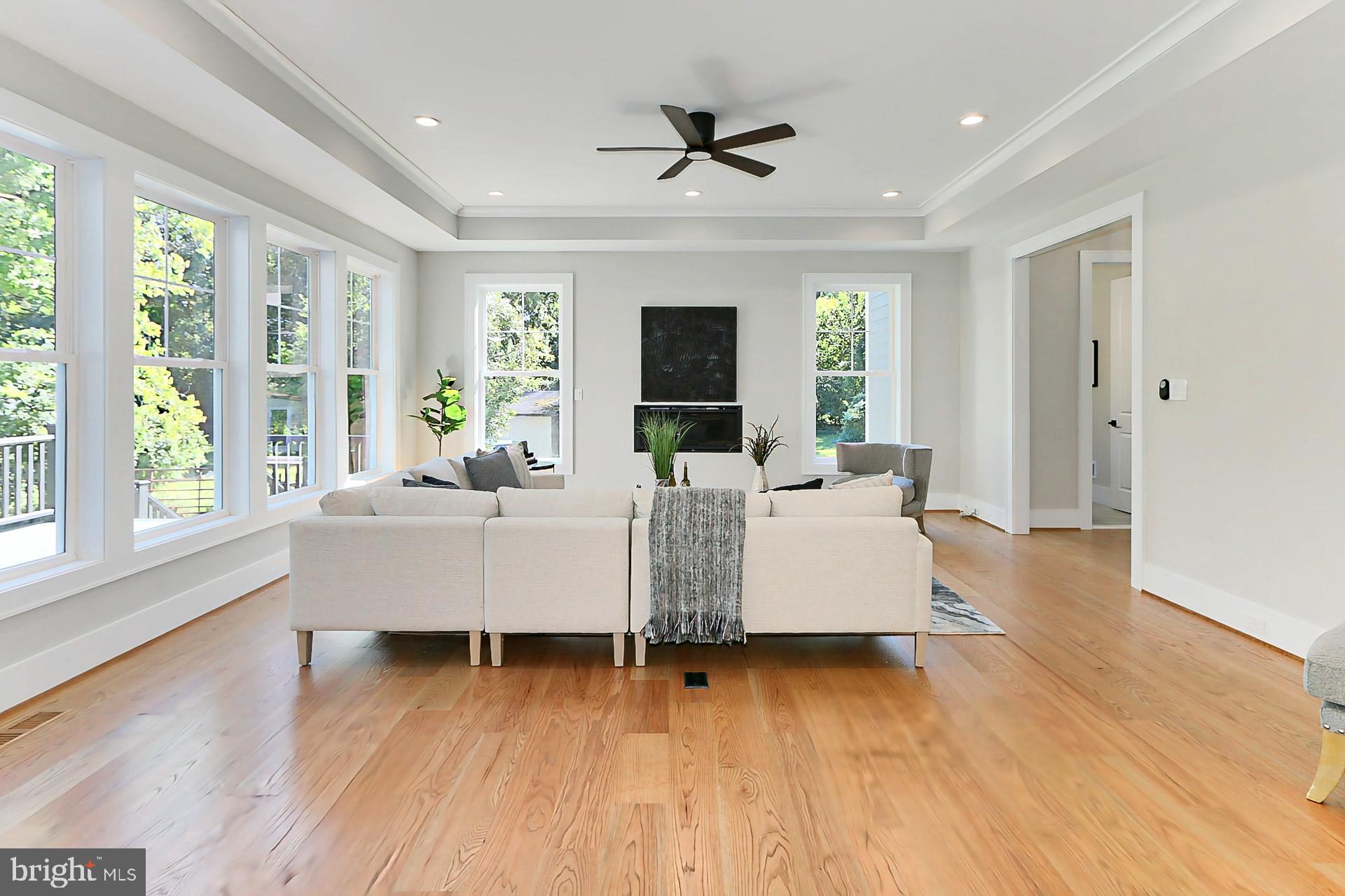 GRAYS OAKTON - Residential