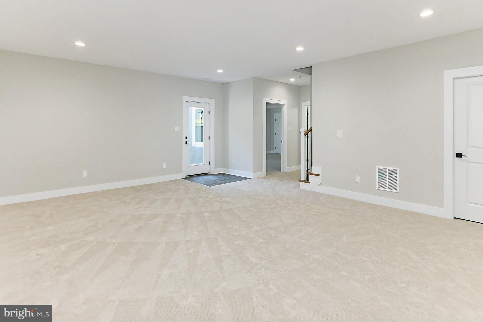 GRAYS OAKTON - Residential