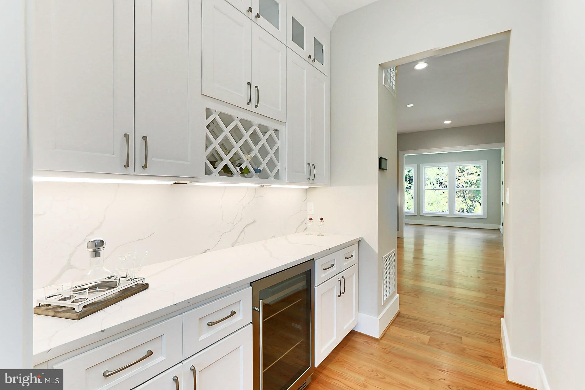 GRAYS OAKTON - Residential