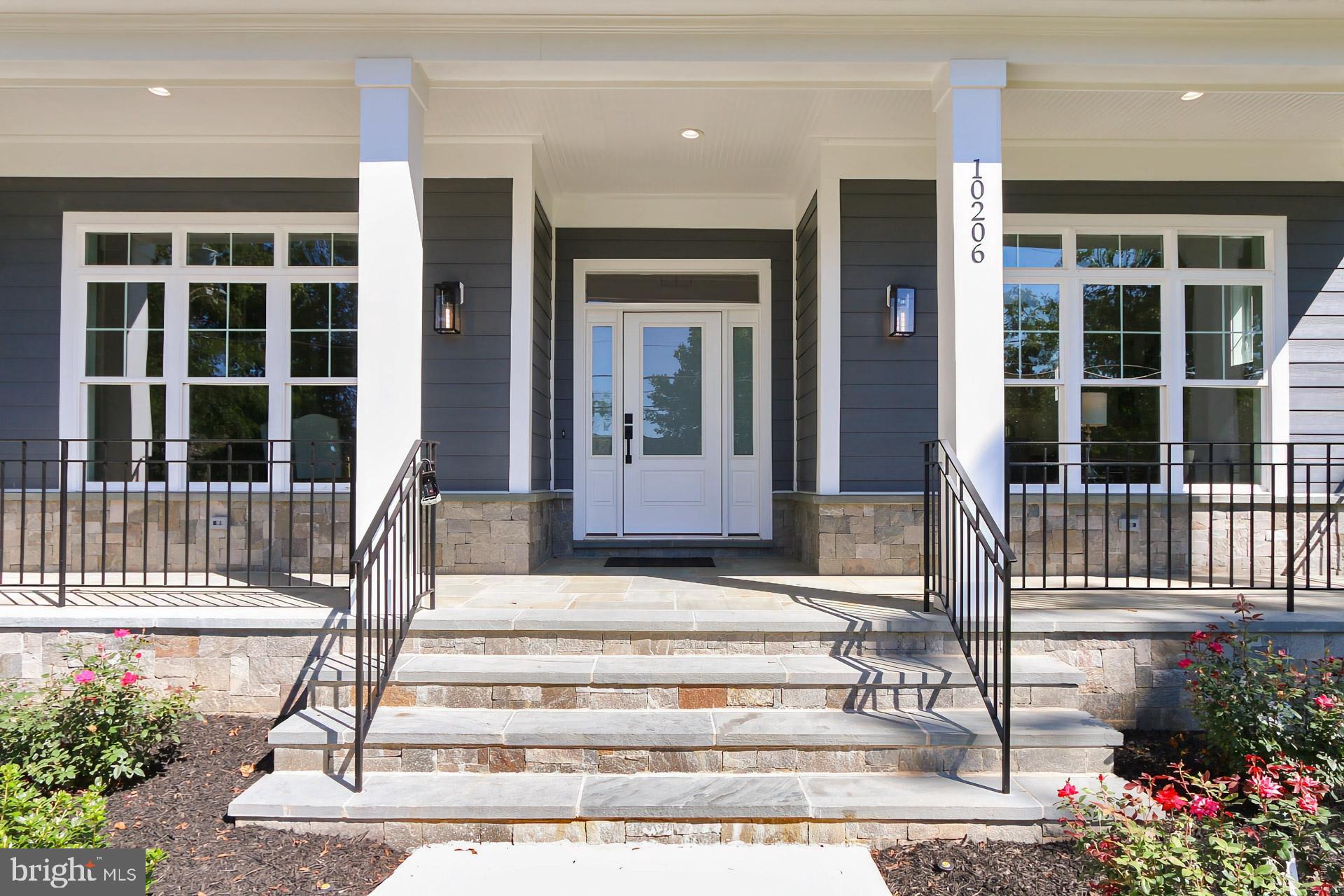 GRAYS OAKTON - Residential