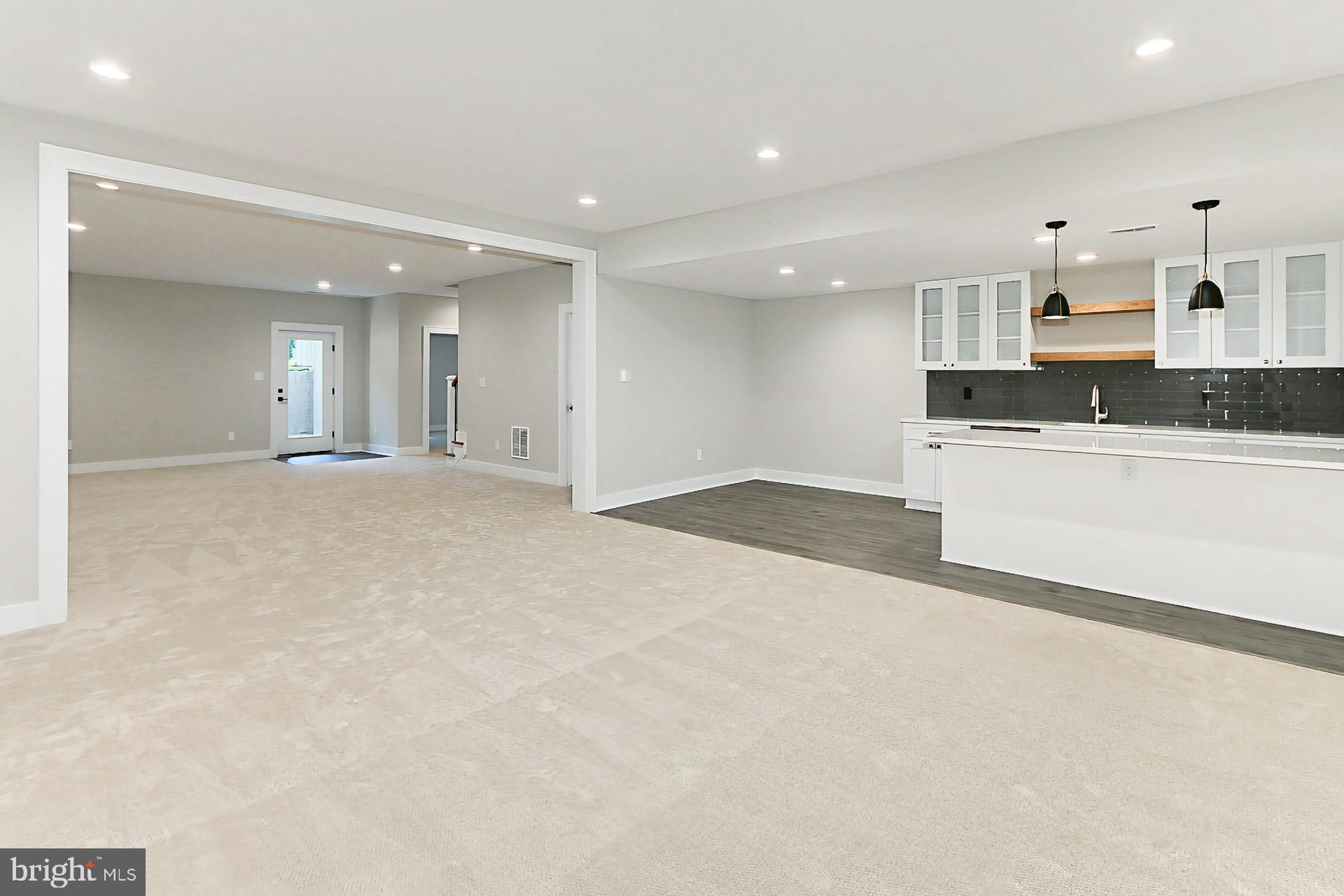 GRAYS OAKTON - Residential