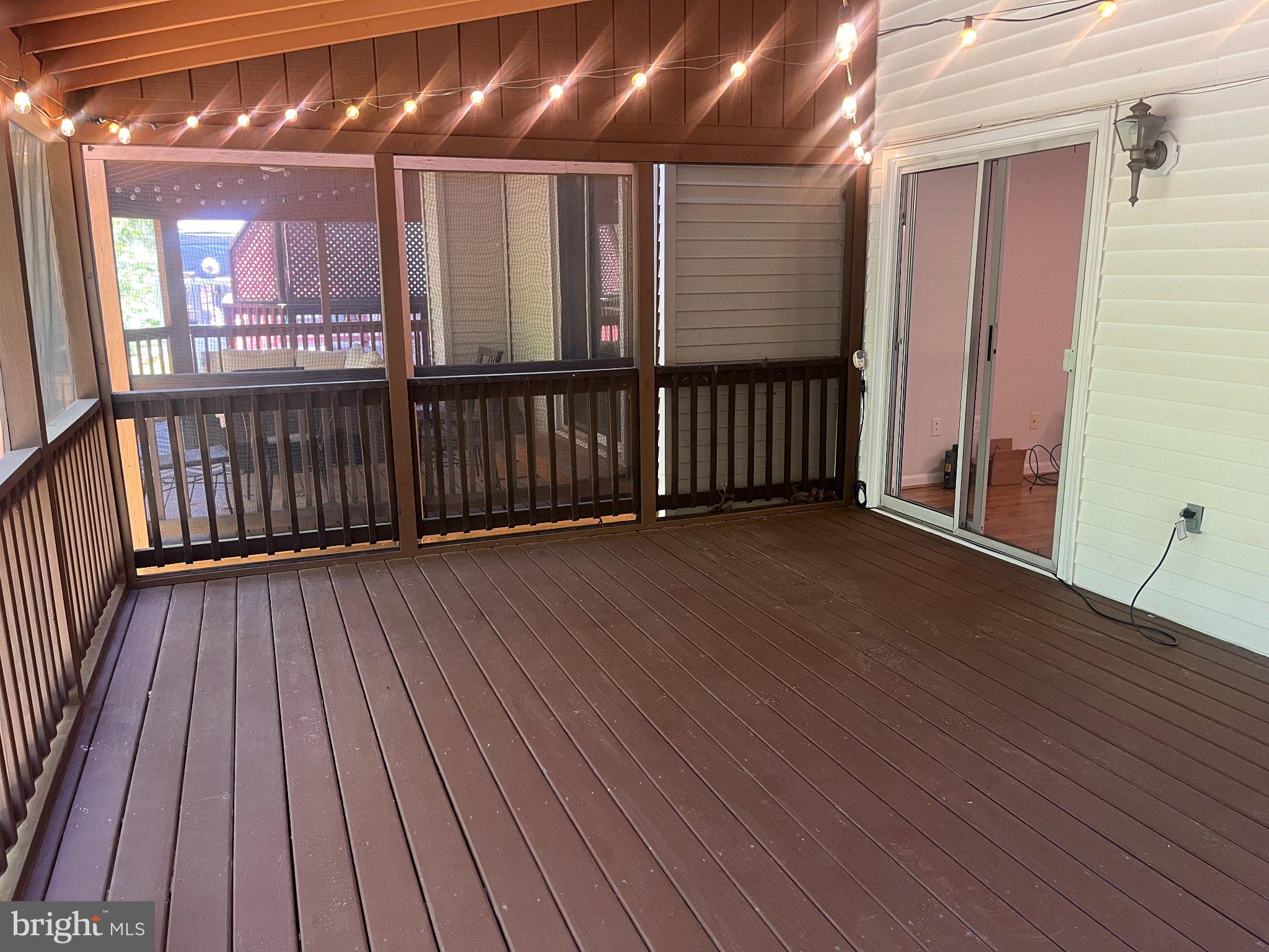 SEVEN OAKS - Residential