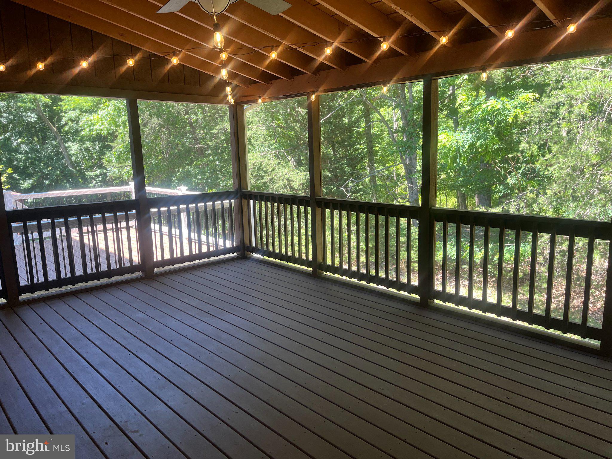 SEVEN OAKS - Residential