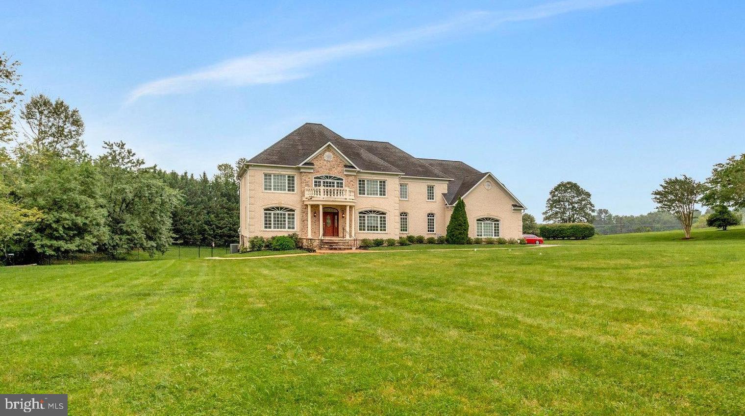GOVERNORS MANOR - Residential