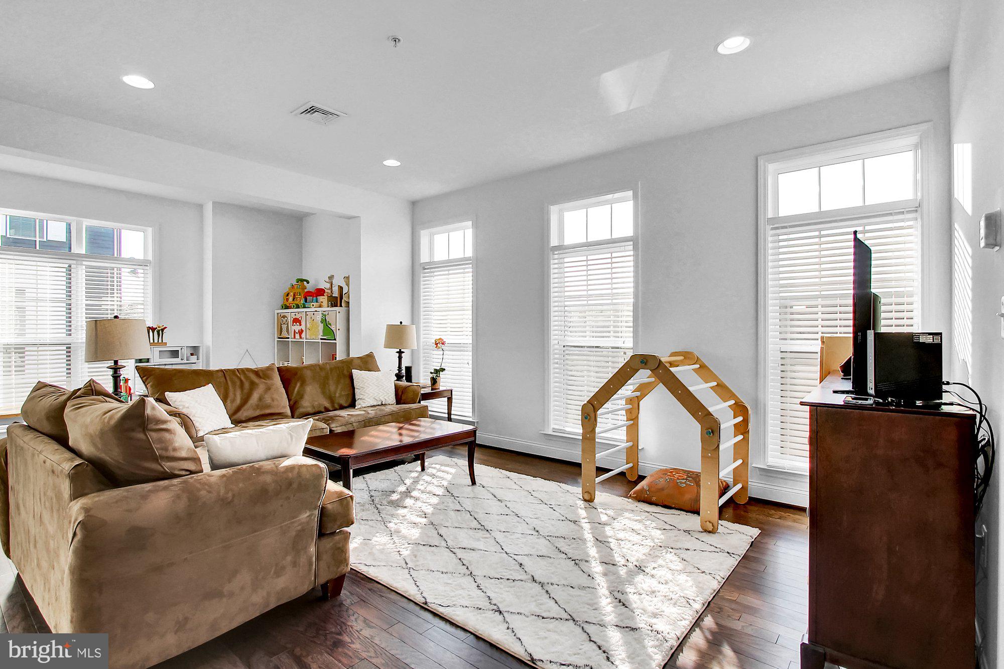 BELMONT - Residential