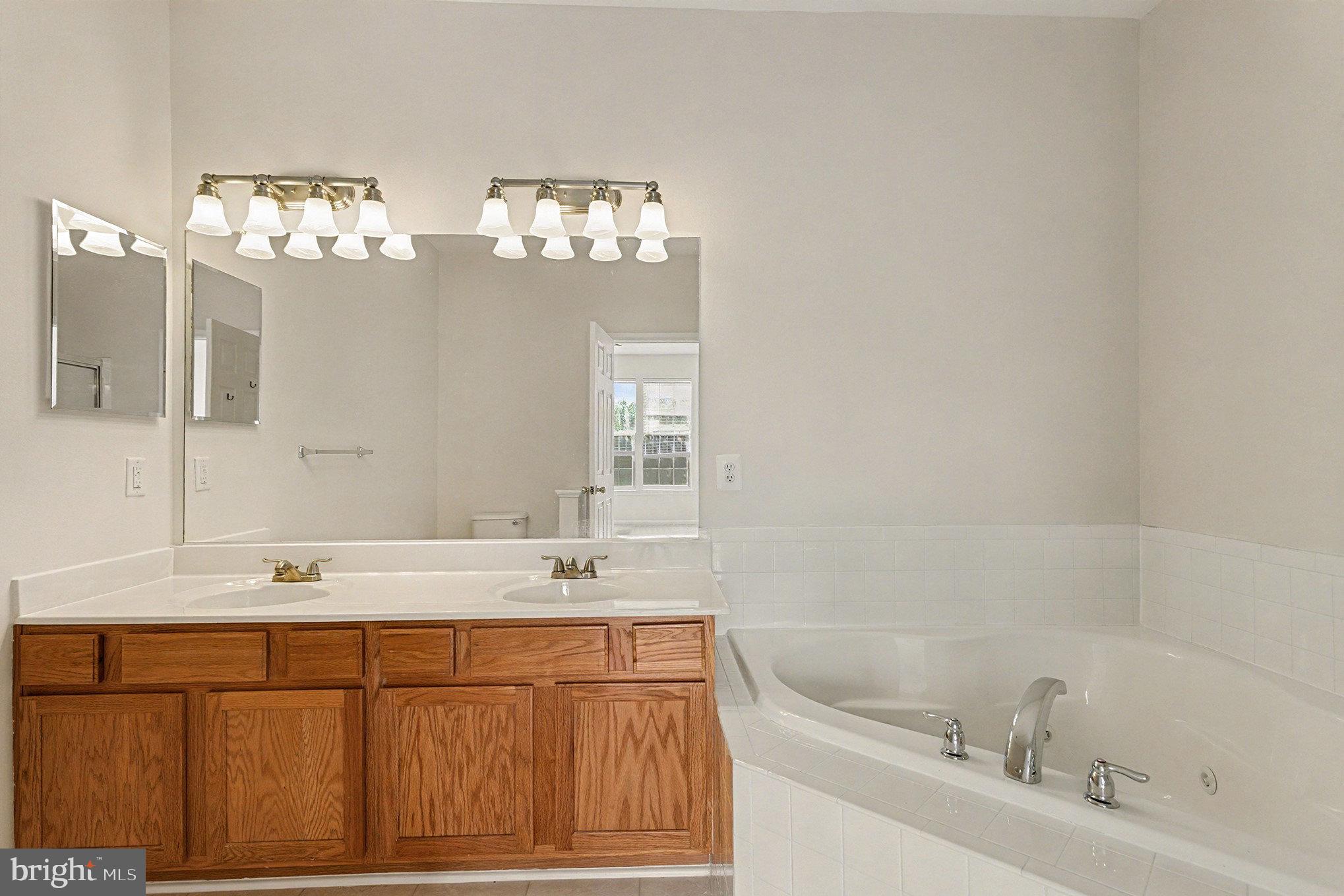 GREENWAY FARMS - Residential