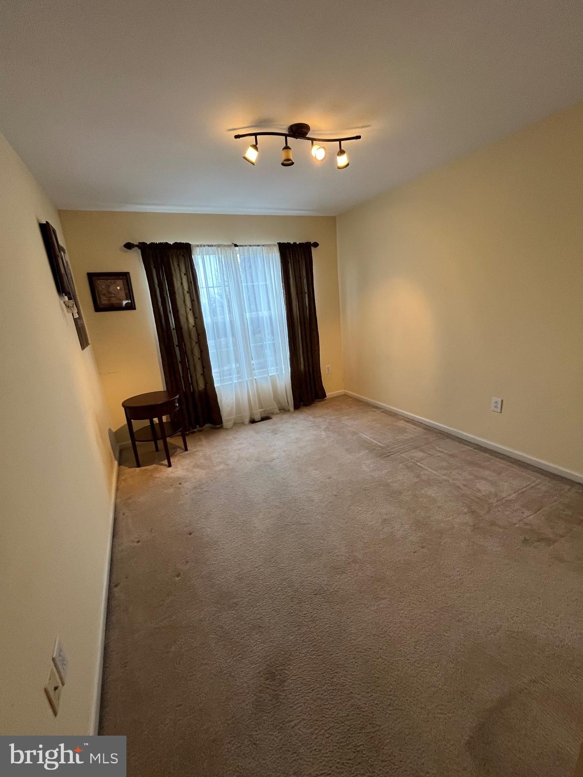 WALNUT GROVE - Residential