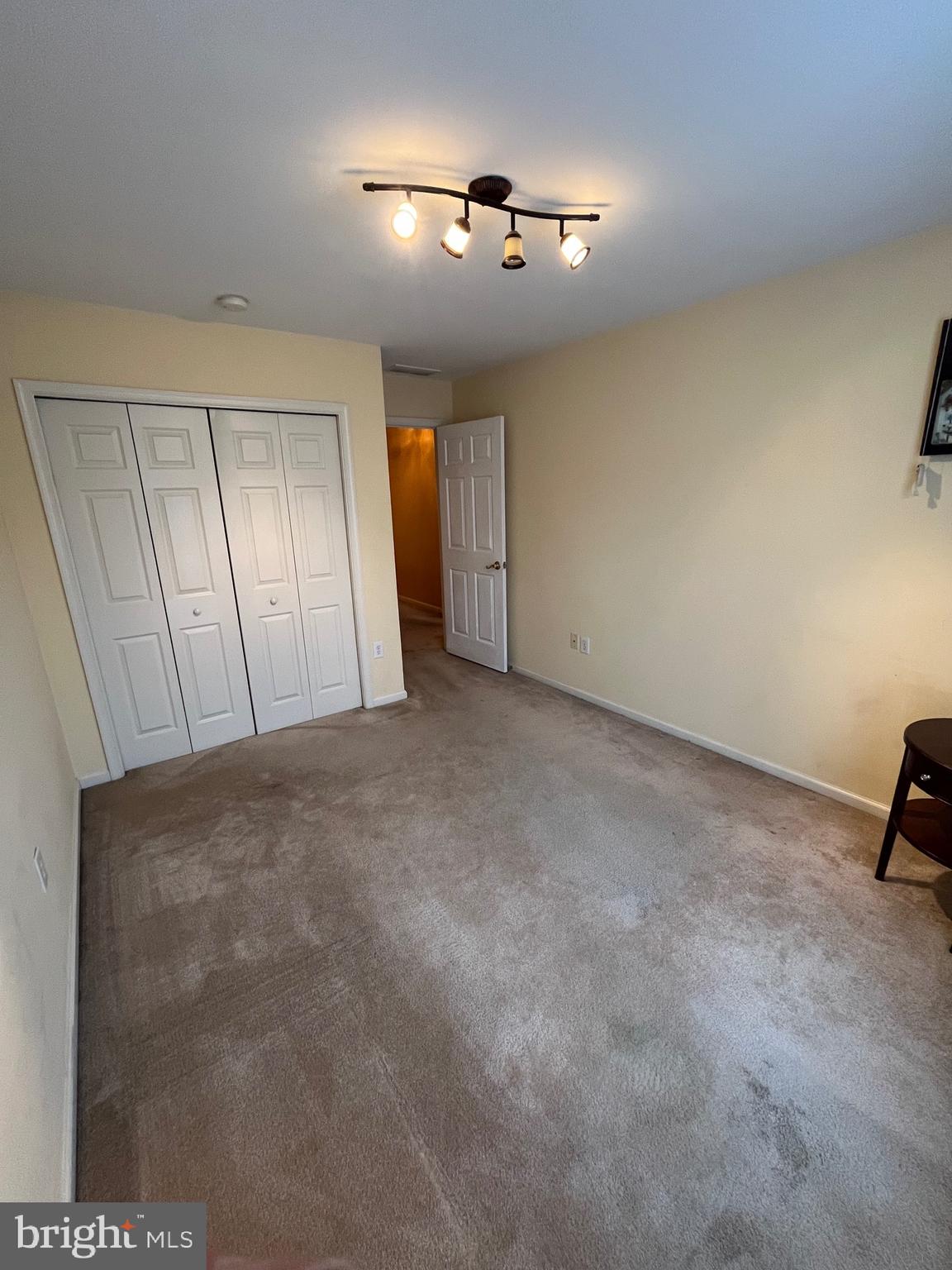WALNUT GROVE - Residential