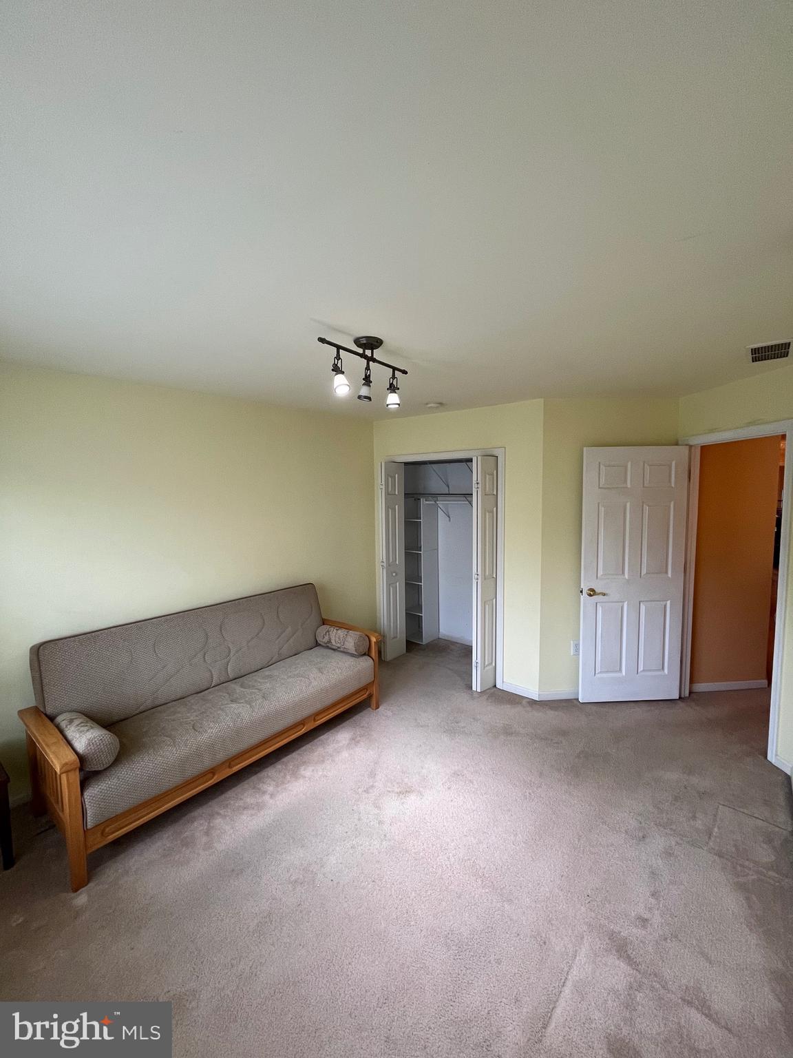 WALNUT GROVE - Residential