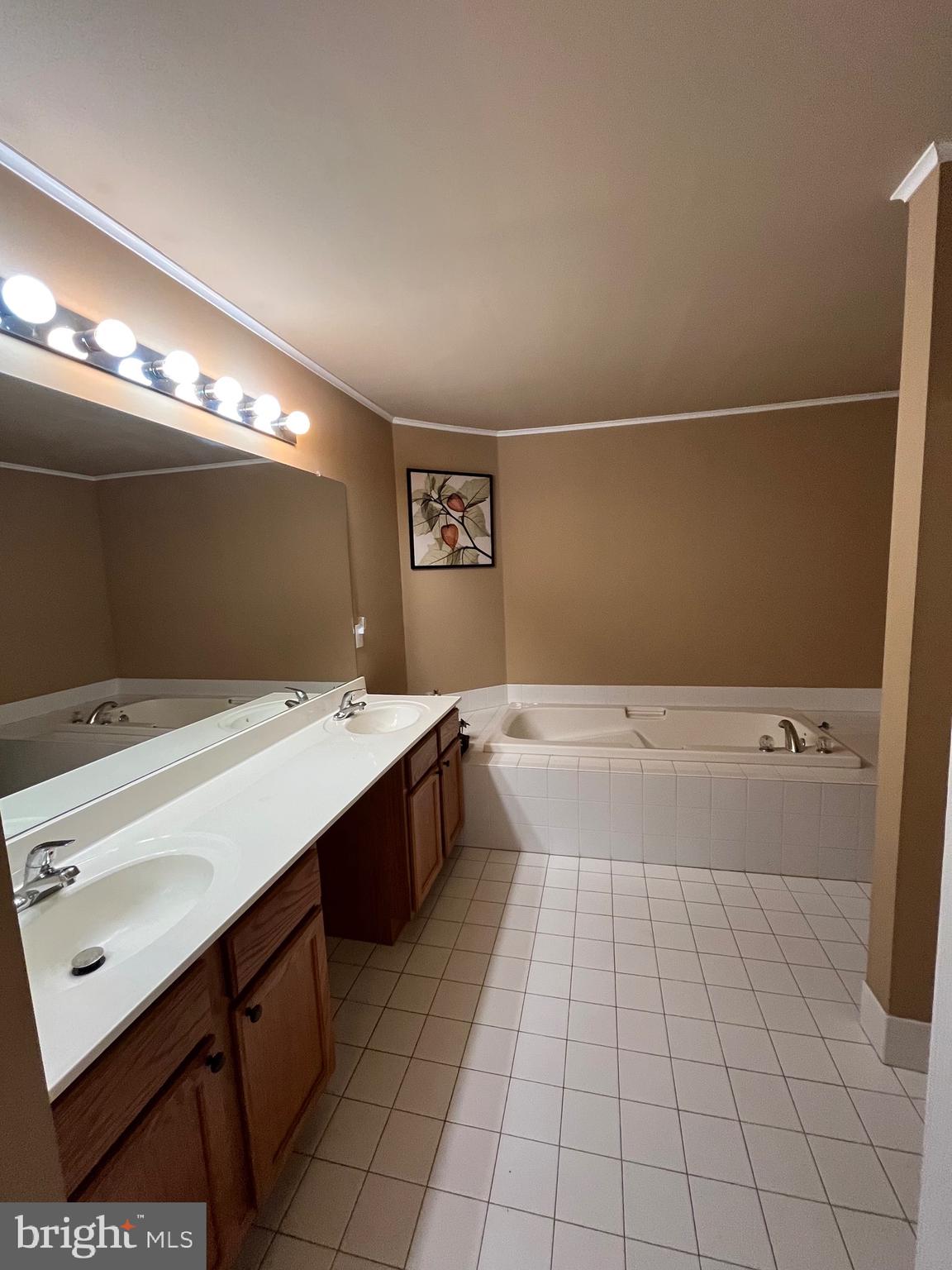WALNUT GROVE - Residential