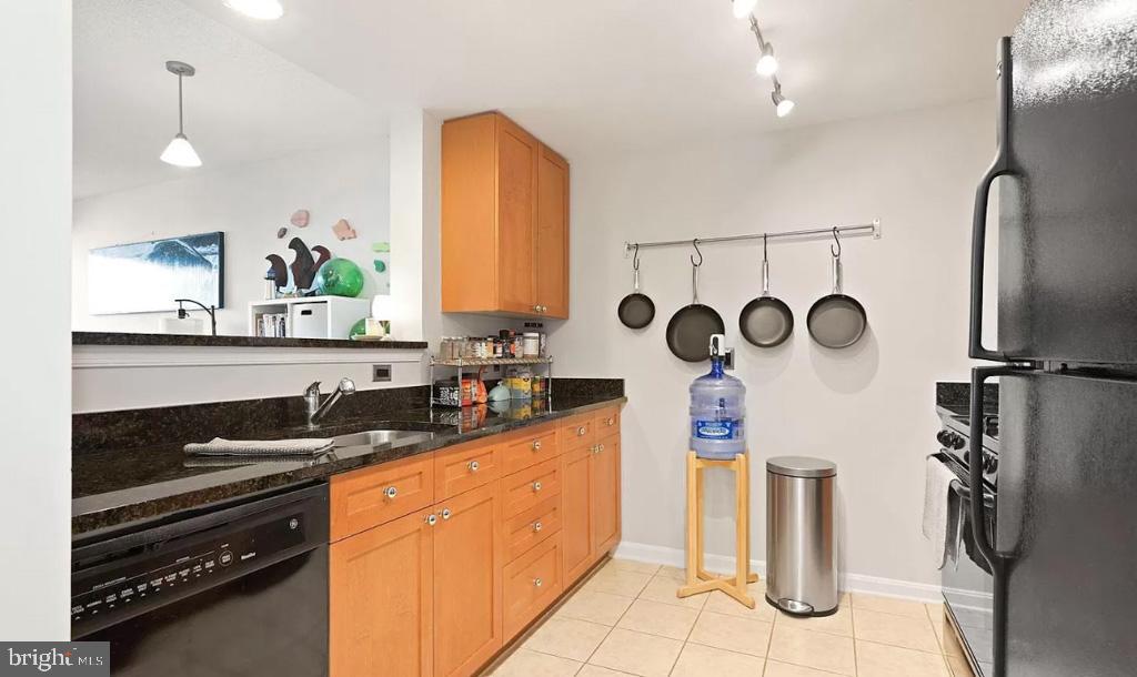 DOWNTOWN SILVER SPRING - Residential Lease