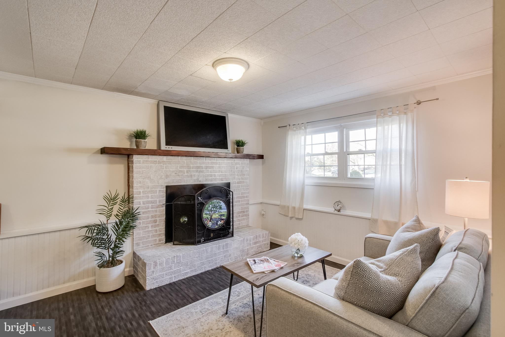 WHITE OAK VILLAGE SUB - Residential