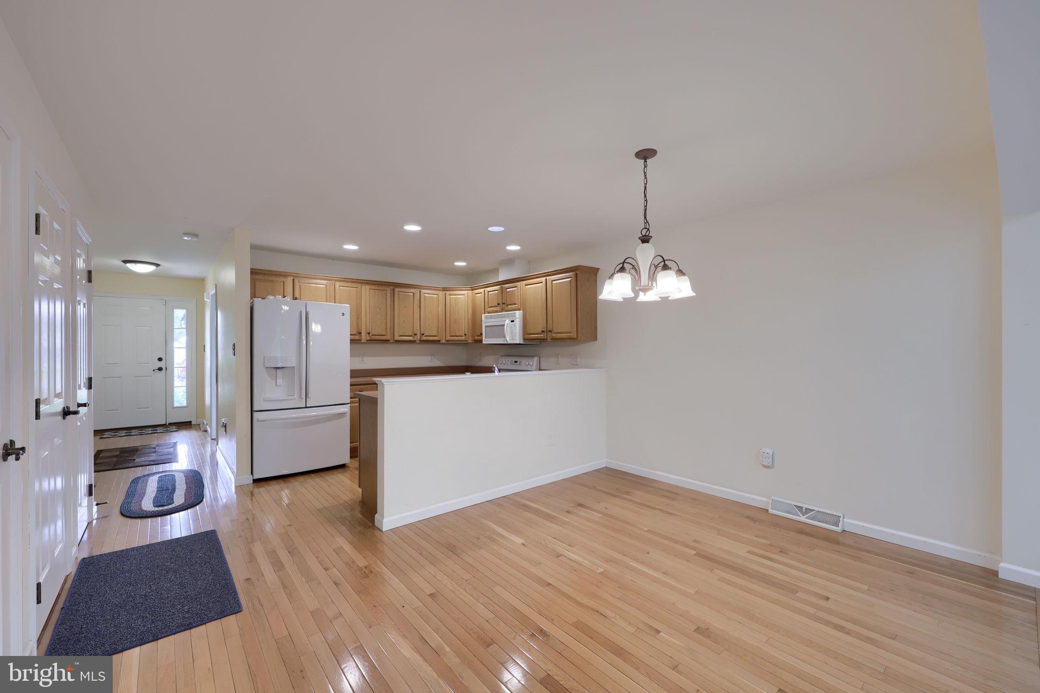 MALLARD POND - Residential
