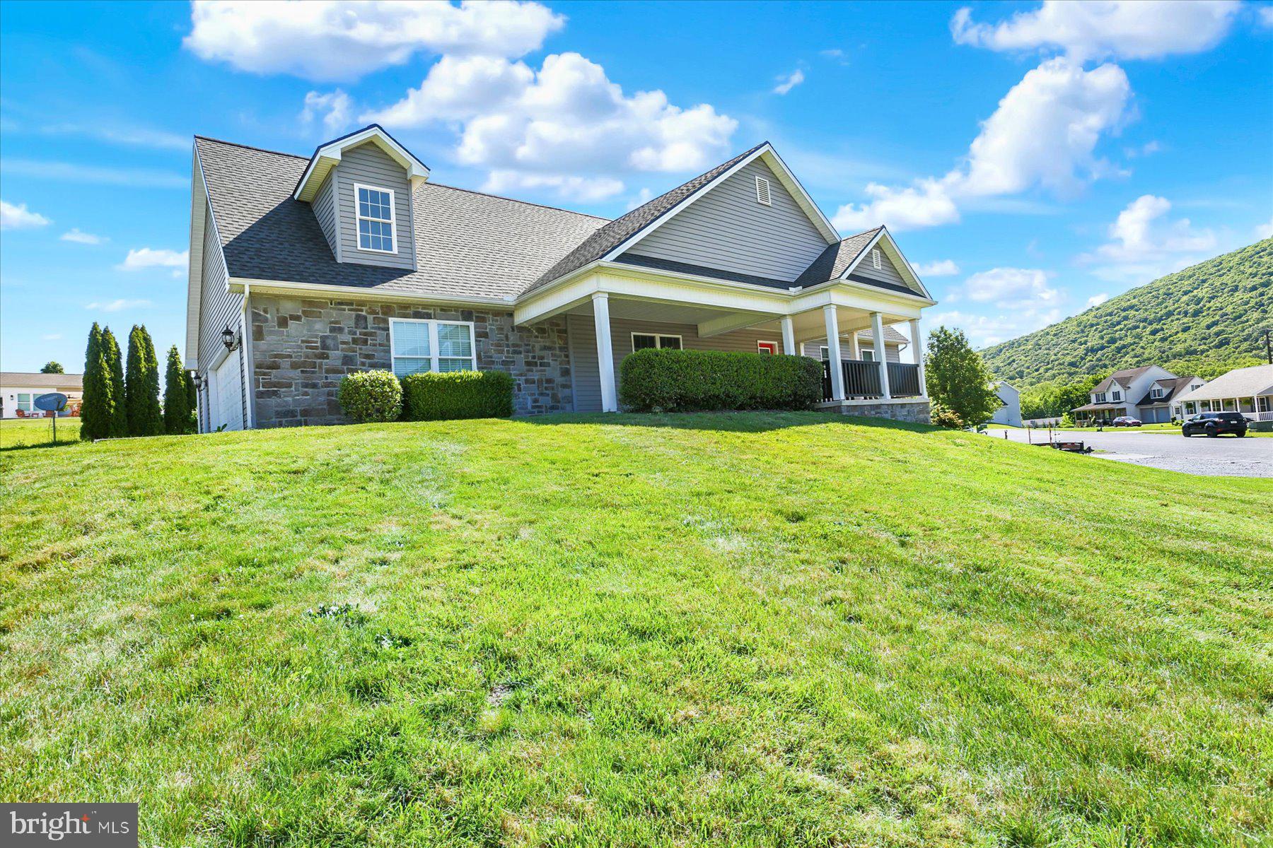 RABBIT HILL ESTATES - Residential