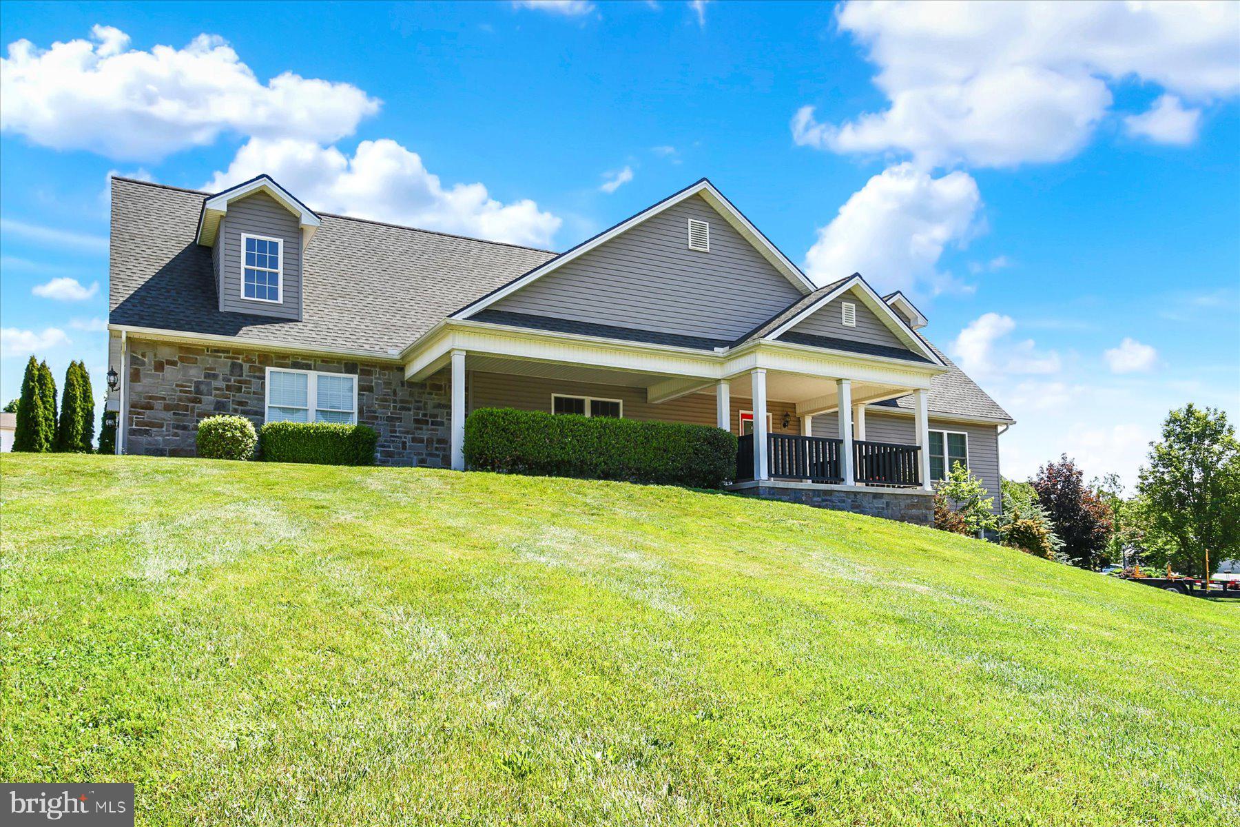 RABBIT HILL ESTATES - Residential