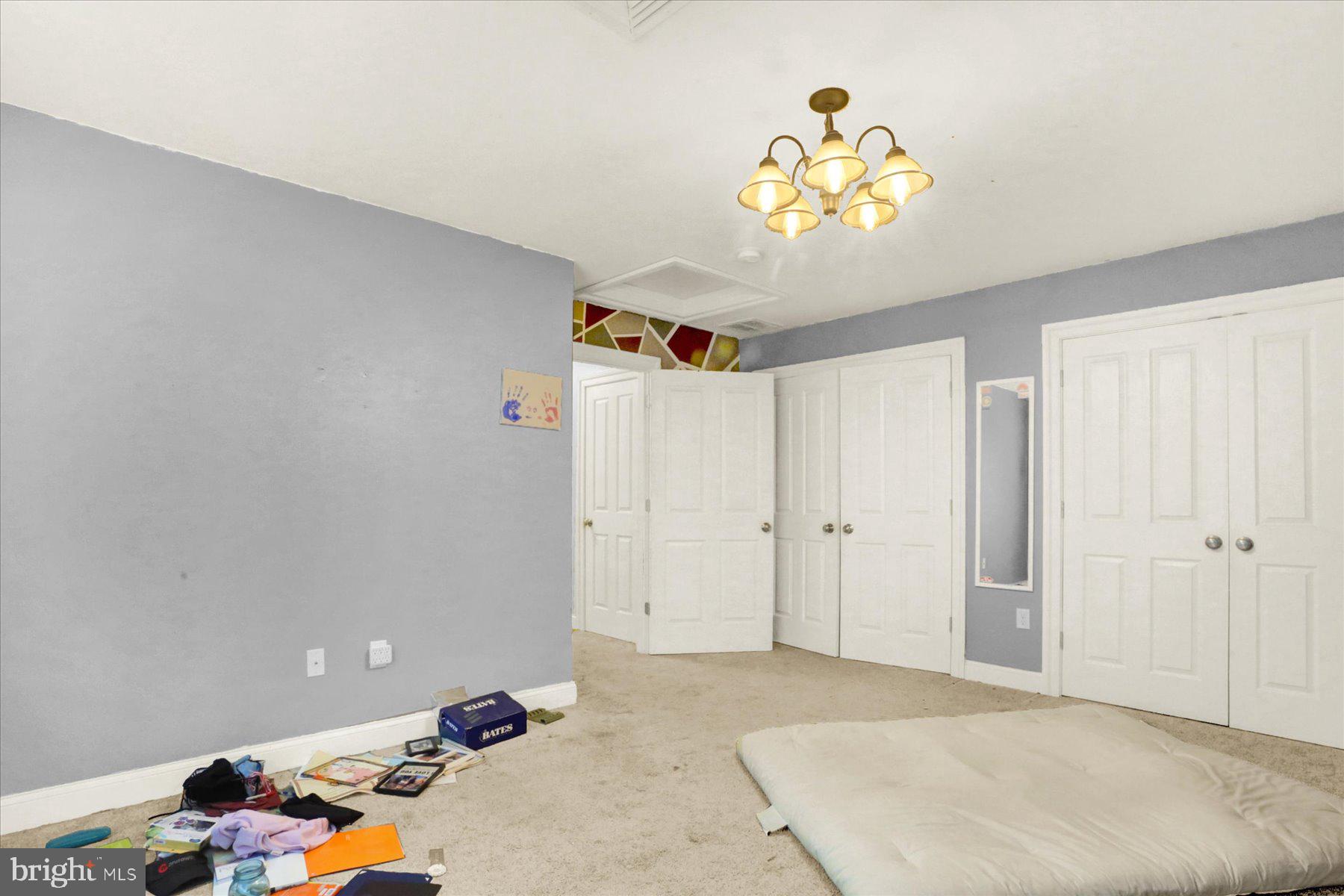 RABBIT HILL ESTATES - Residential