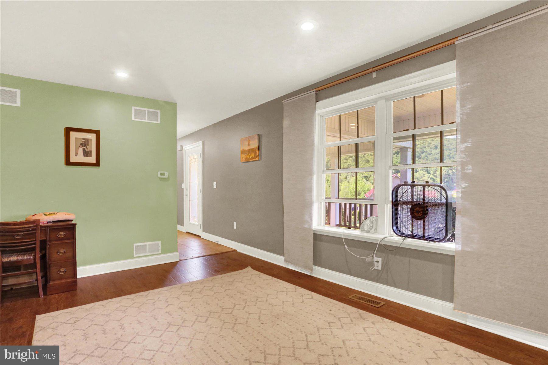 RABBIT HILL ESTATES - Residential