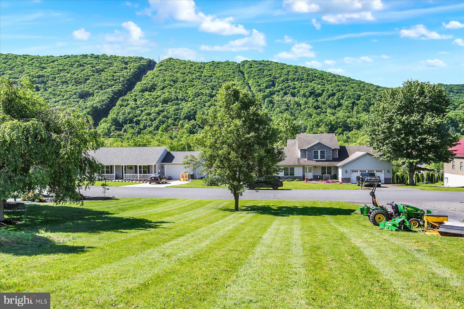 RABBIT HILL ESTATES - Residential