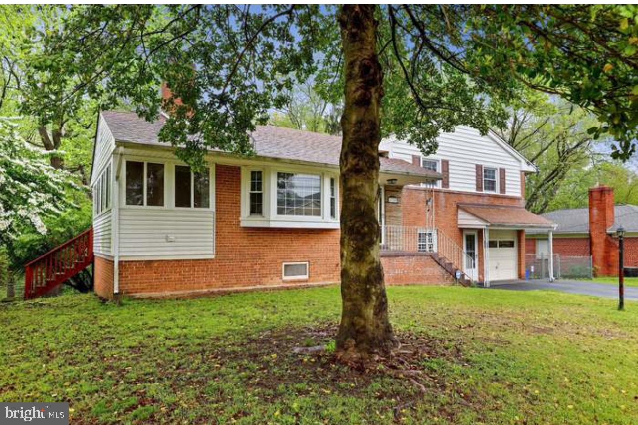 Welcome to this beautiful Split Level located in the Homestead Estates subdivision of Silver Spring. This 4 bedrooms 3 and 1/2 bathrooms, updated kitchen with granite countertops, ample cabinet space, high-end stainless steel appliances, and ceramic tile flooring. Other features include updated windows, hardwood floors, formal leaving room, Master suite, fireplace, fully finished walk-out basement with recessed lighting, Large fenced in backyard with storage shed, and more. Close to Metro and bus , shopping and places of worship.
Sold AS-IS