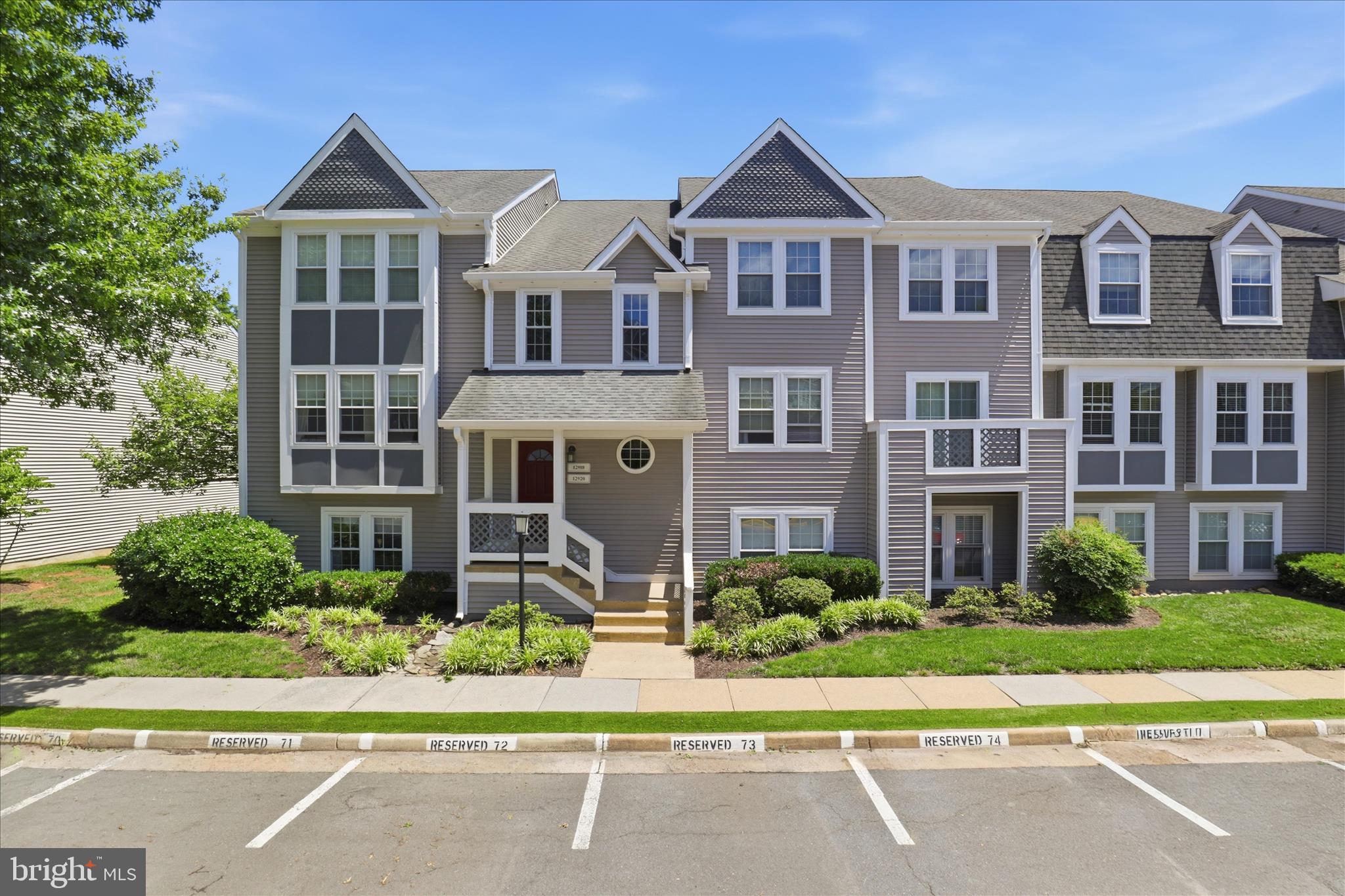 GRAYS POINTE - Residential