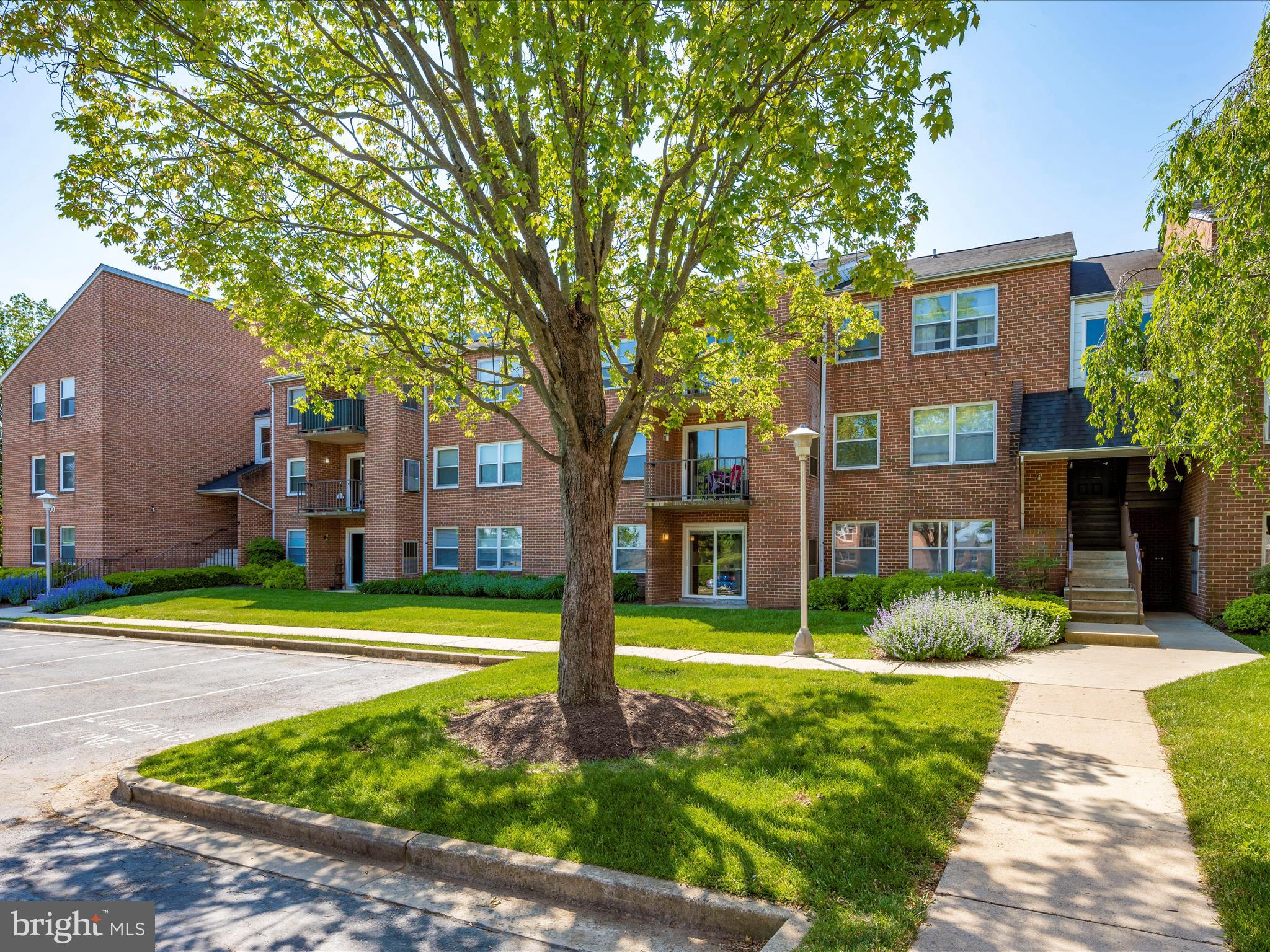 GLADE TOWN - Residential